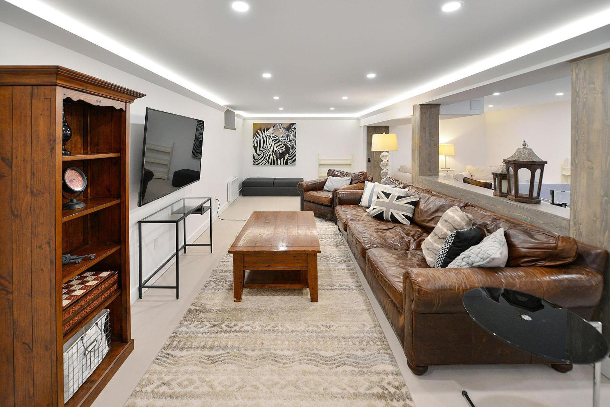 Beachside Living Cherry Point by EMR Vacation Rentals