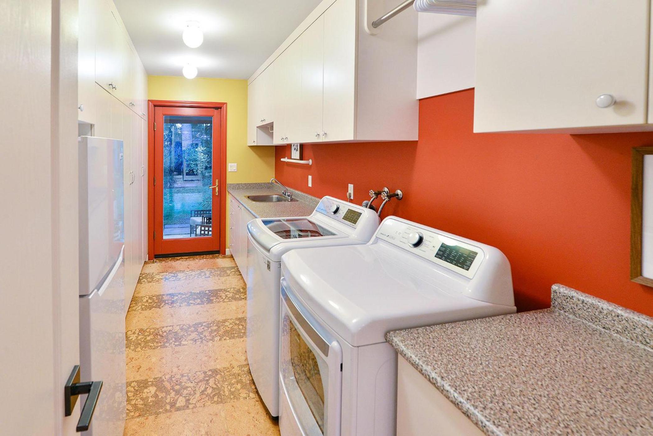 Beachside Living Cherry Point by EMR Vacation Rentals