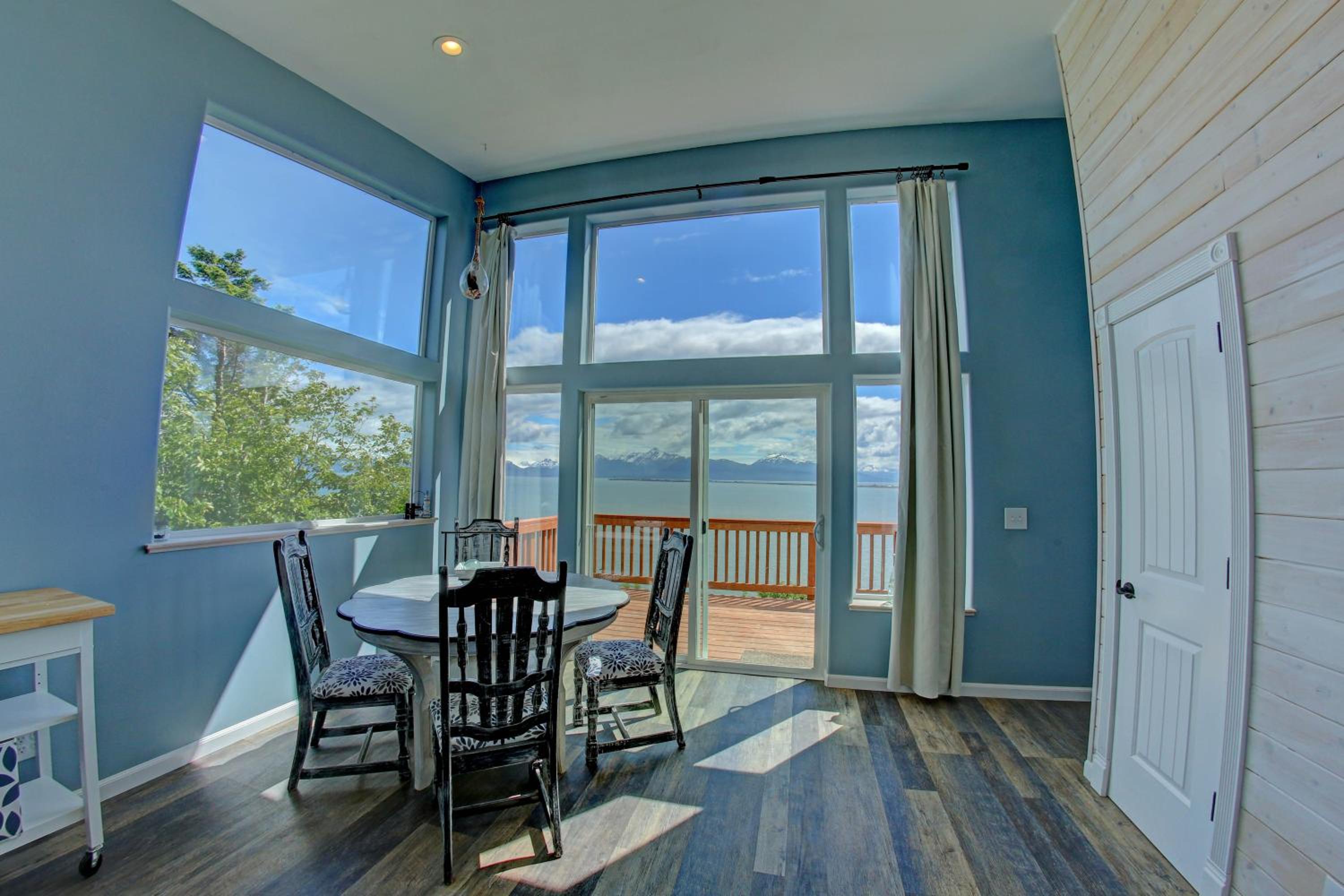 Homer Vacations - The Lighthouse - Property Image 3