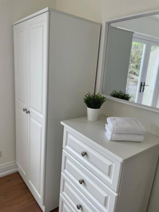 Coach Cottage Portstewart - Central Location NITB