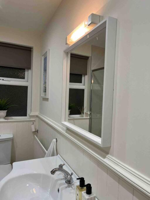 Coach Cottage Portstewart - Central Location NITB, photo 6