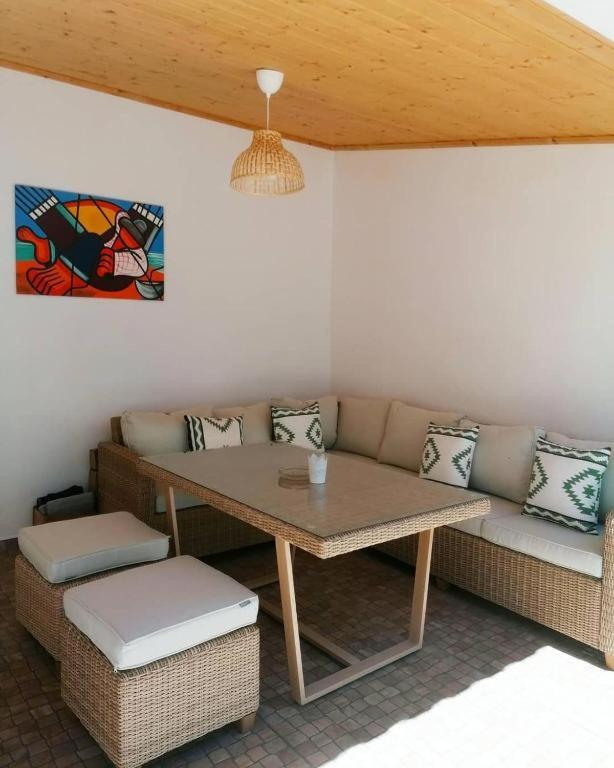 Hotel Pirata Milfontes Guest House - Image 1