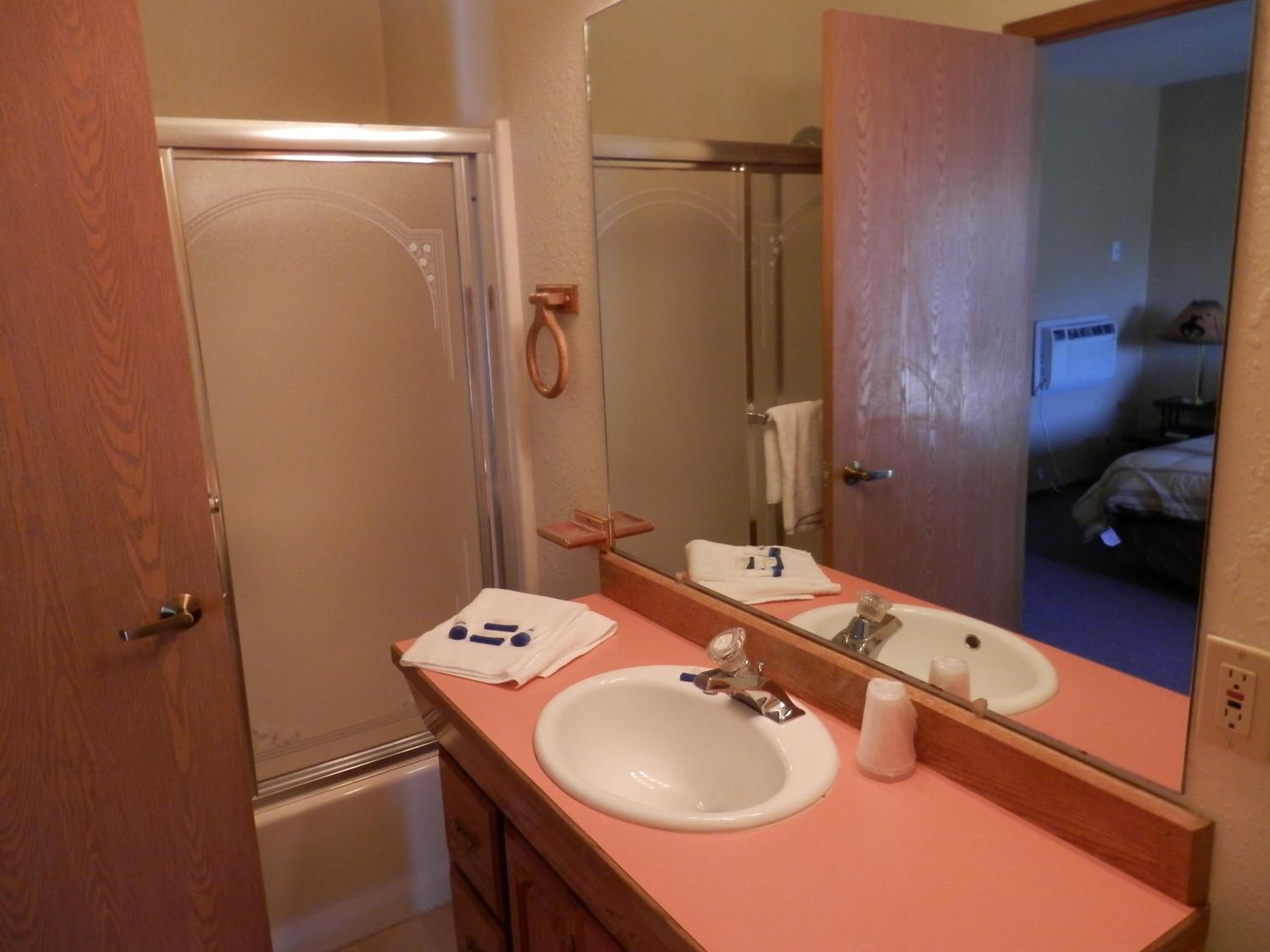 Trail Motel