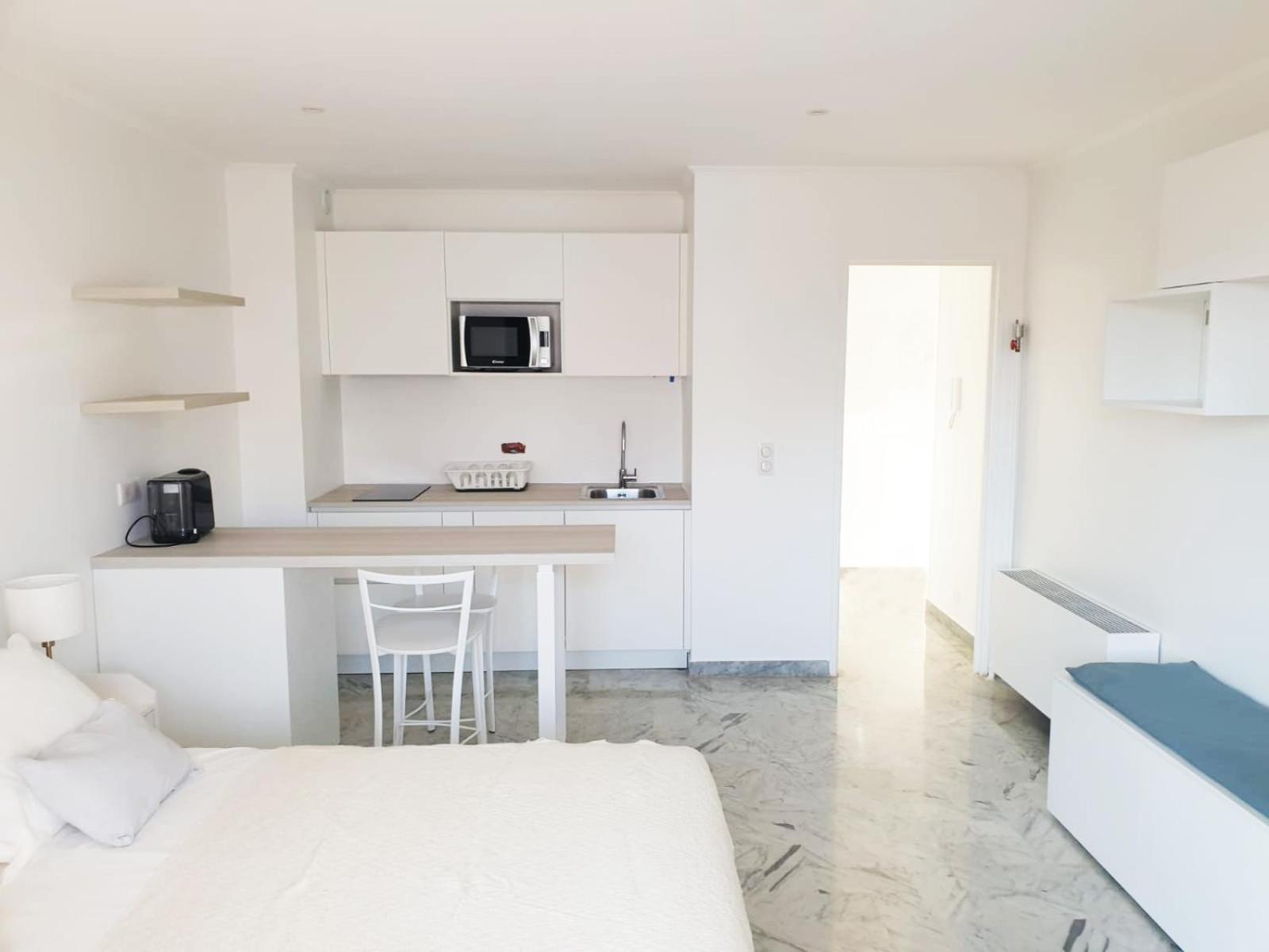 Beautiful T1 with sea view photo 3