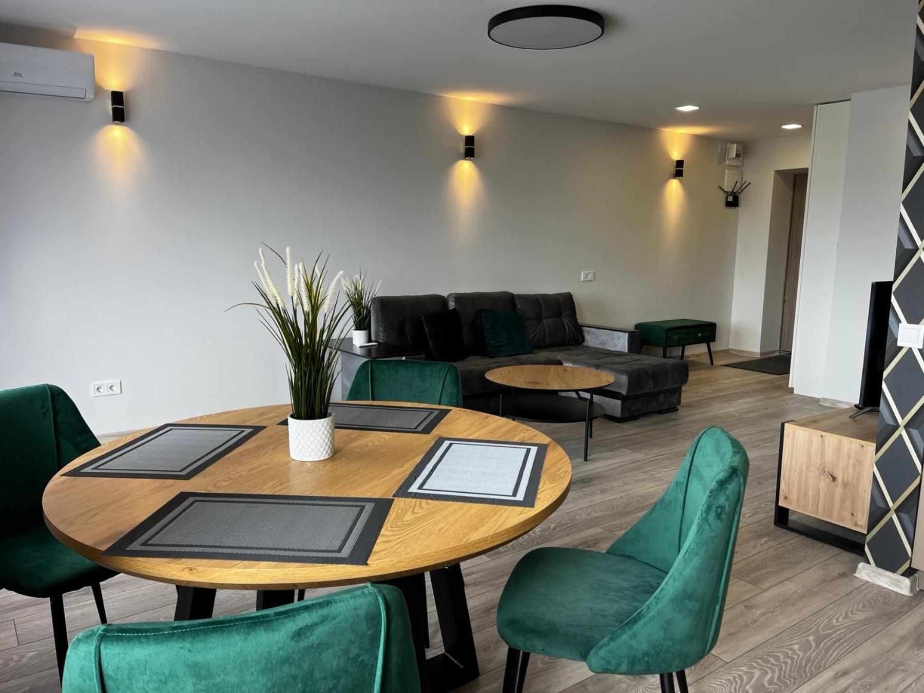 Hotel 2-bedrooms apartment in city center Šiauliai - Image 1