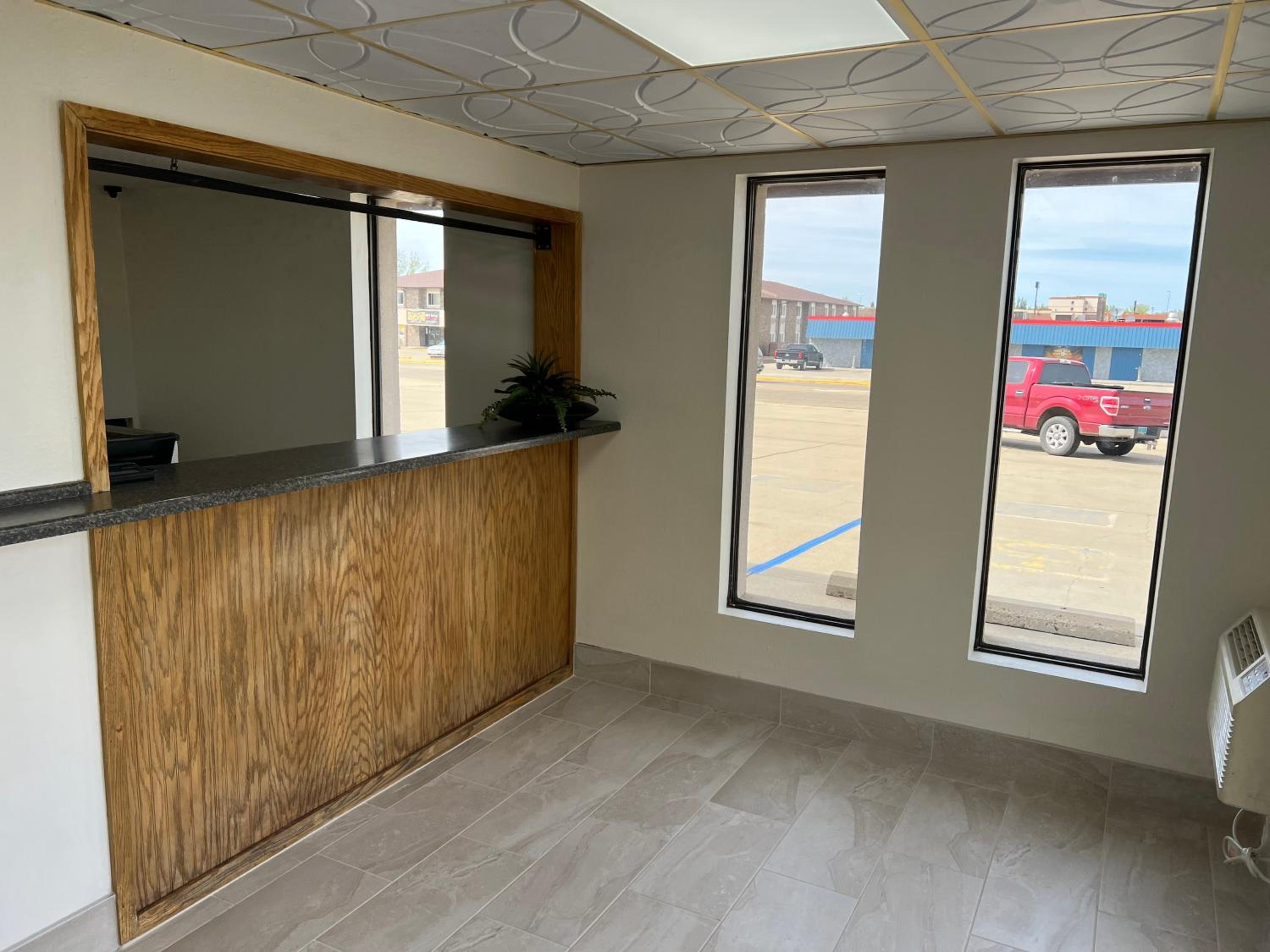 Dickinson Vacations - Dickinson Inn - Property Image 9