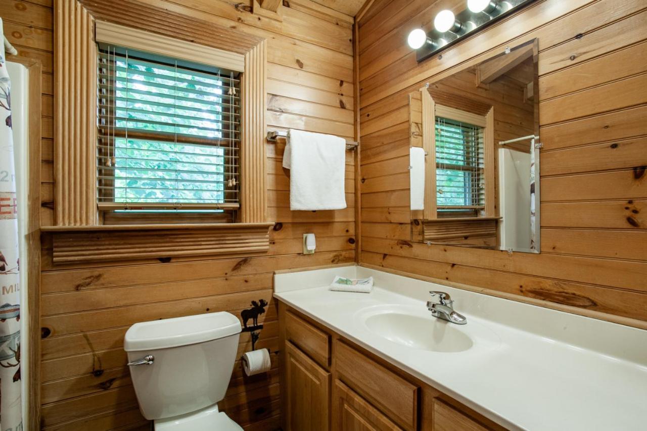 The Alpenhaus Hot Tub Game Room and Fireplace