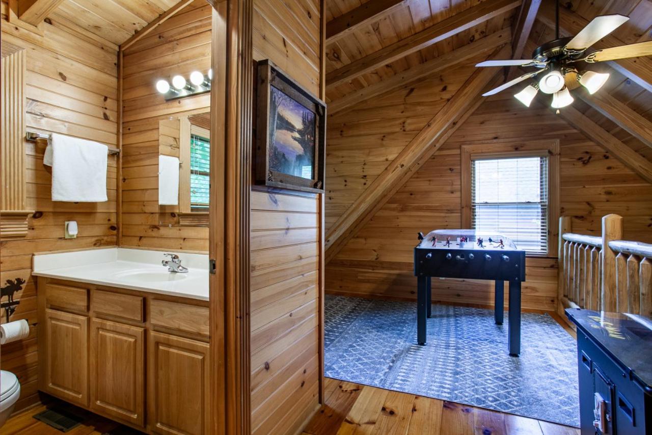 The Alpenhaus Hot Tub Game Room and Fireplace