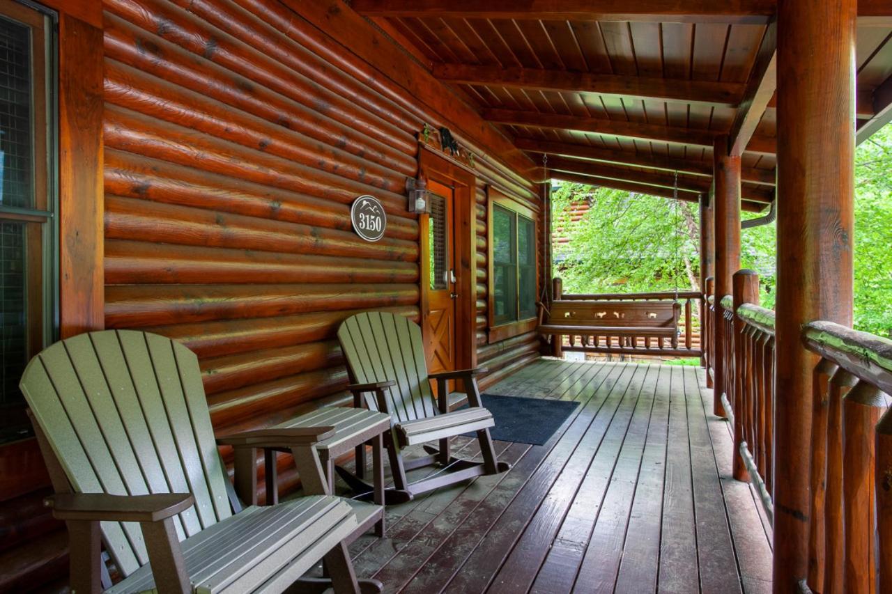The Alpenhaus Hot Tub Game Room and Fireplace