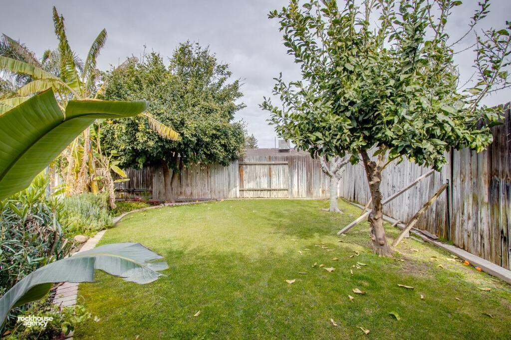 Cozy Hygge Home Centrally Located 2 King Beds view 3