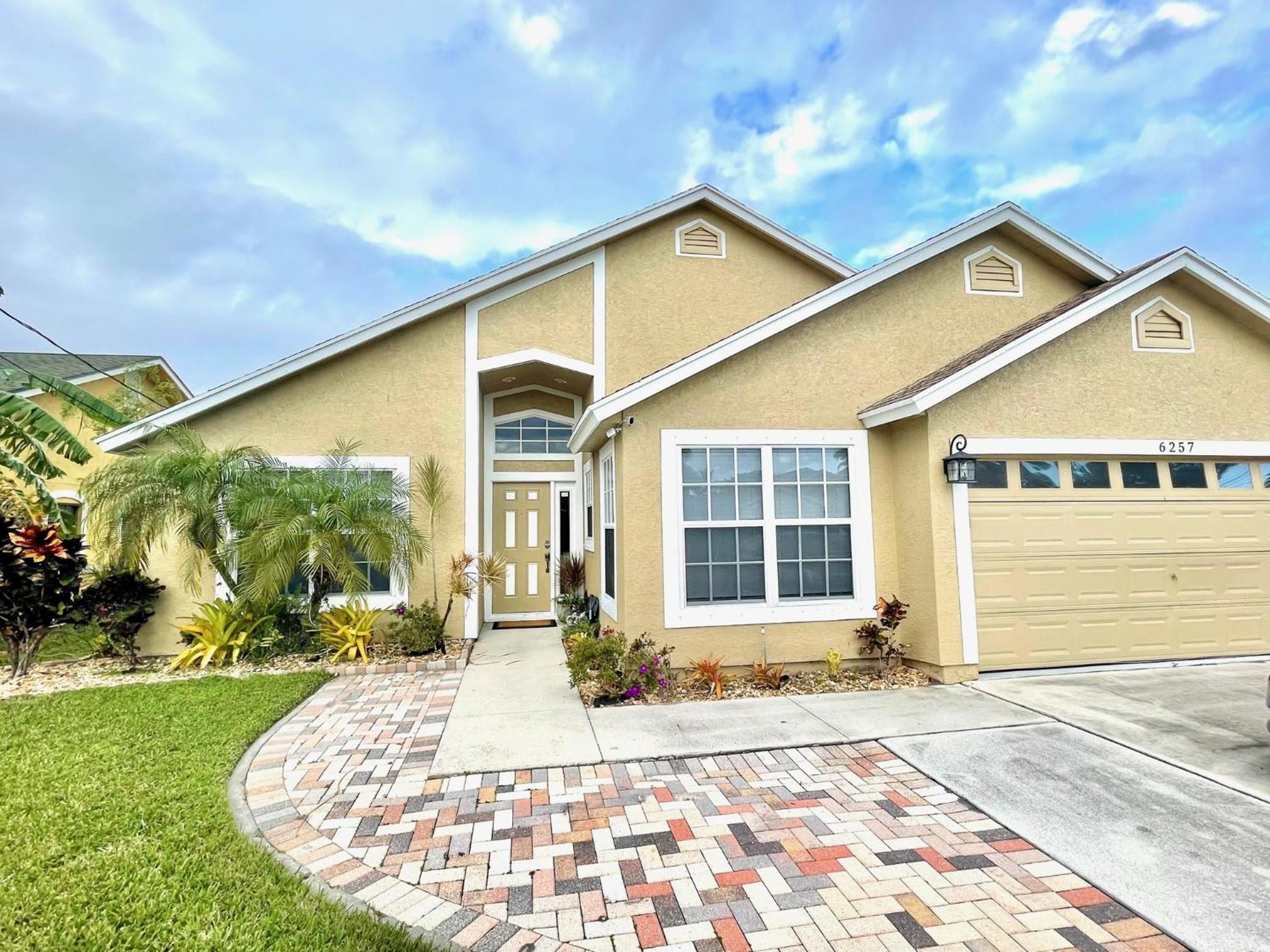 Perfect Jupiter Vacation House with Private Pool