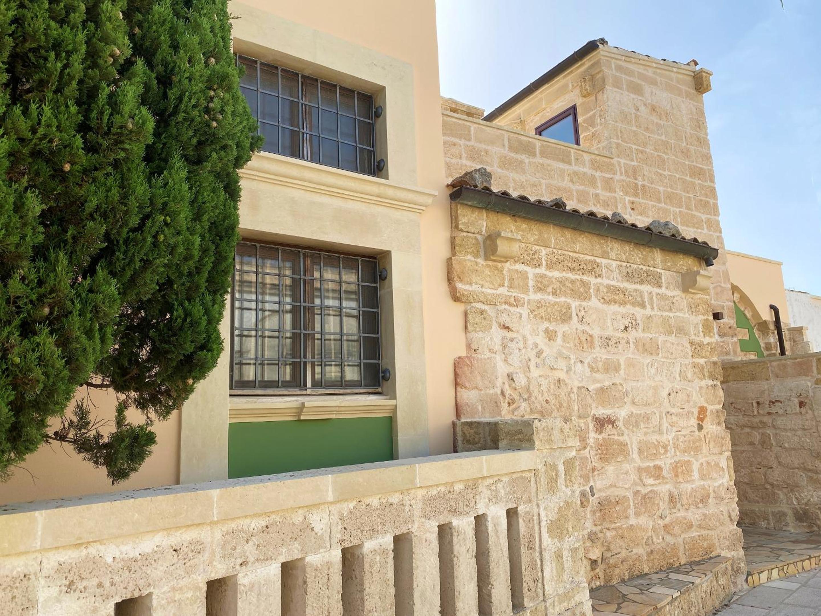 Comfortable House with Fenced Garden - Surano - Fireplace