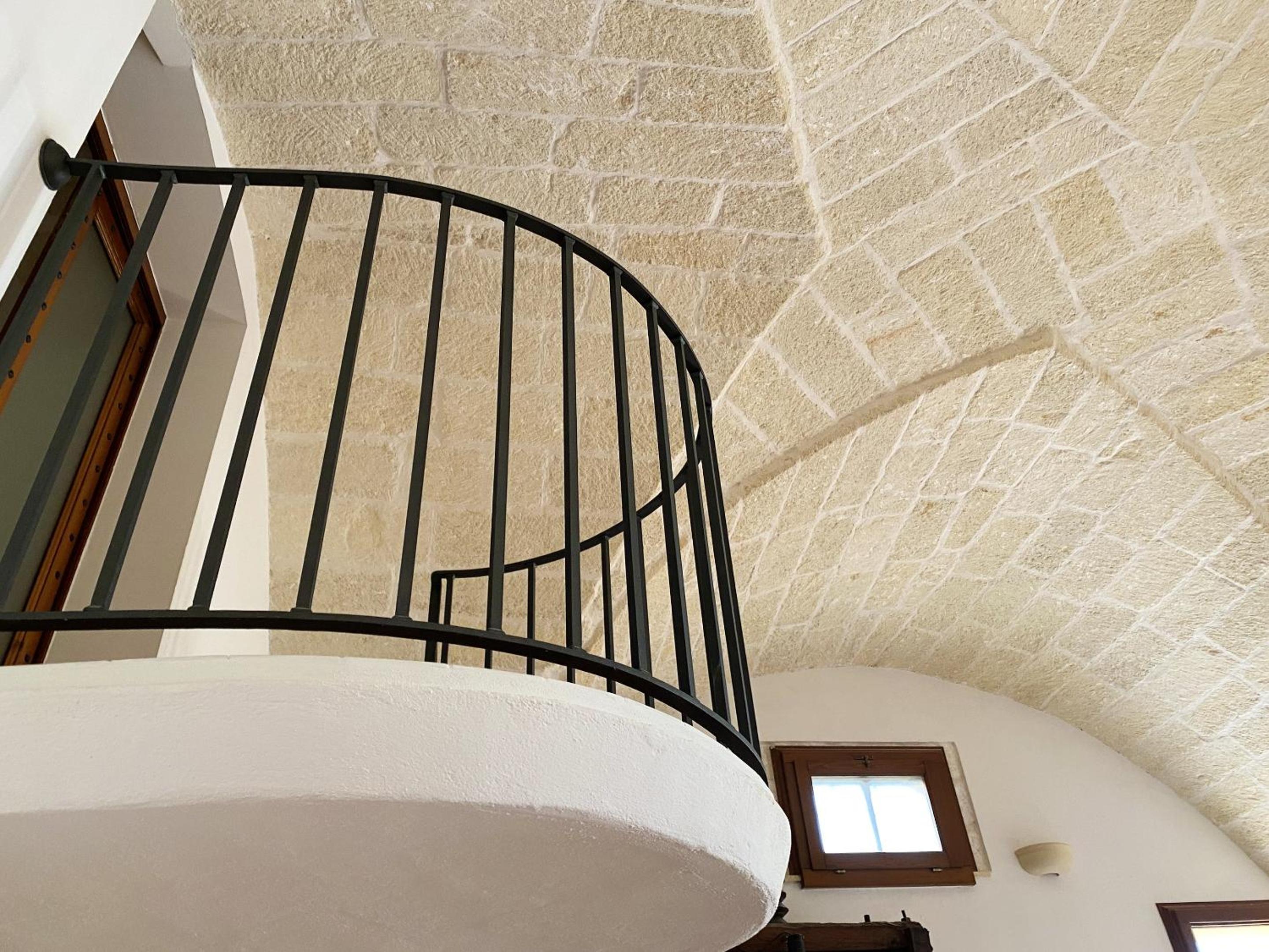 Comfortable House with Fenced Garden - Surano - Fireplace