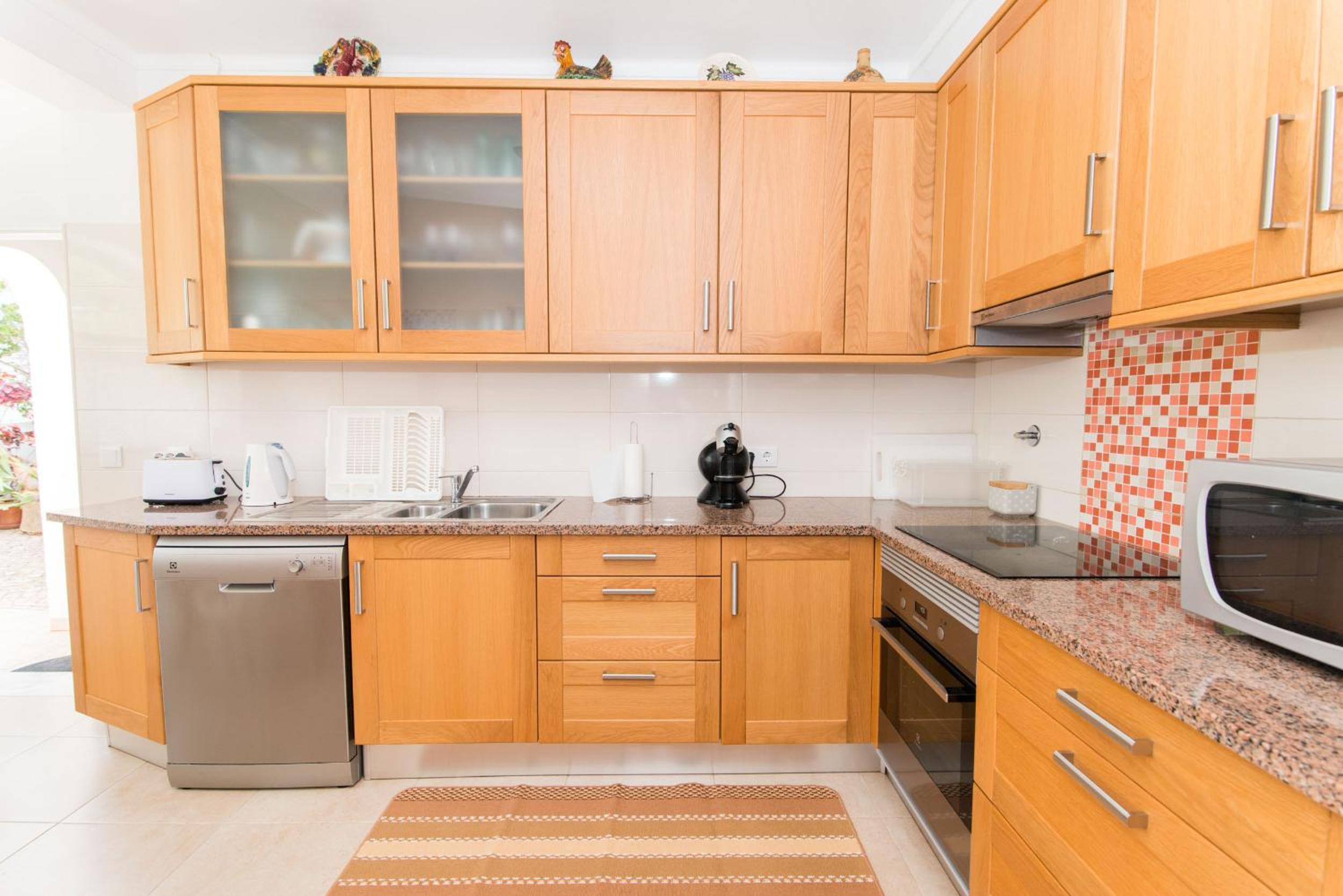 Sea Views, private Pool, Ac, Wifi, Casa Feliz