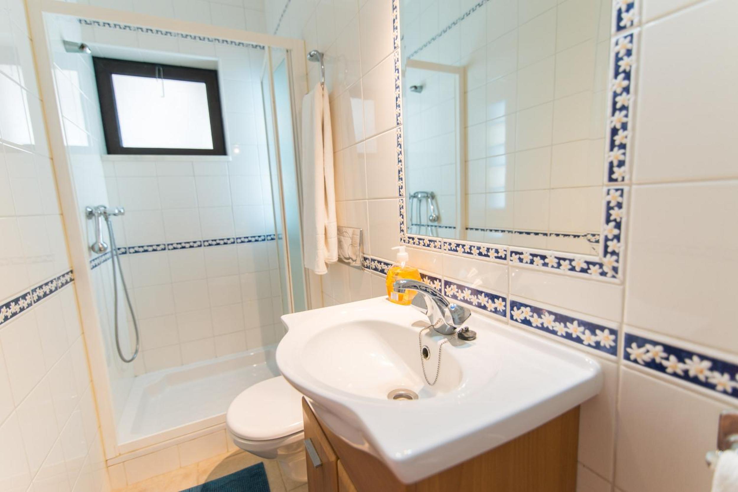 Sea Views, private Pool, Ac, Wifi, Casa Feliz