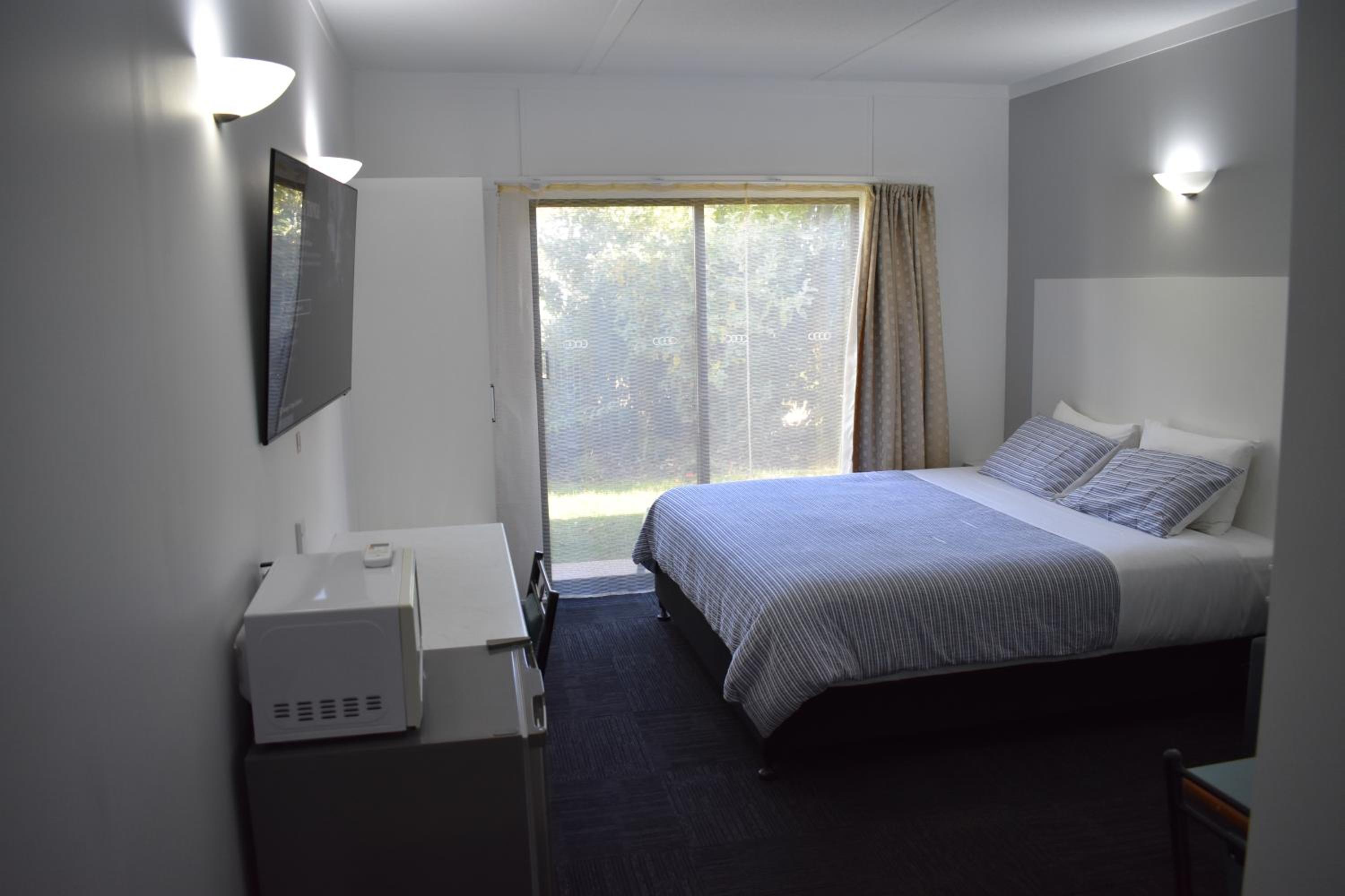 Riviana Motel
