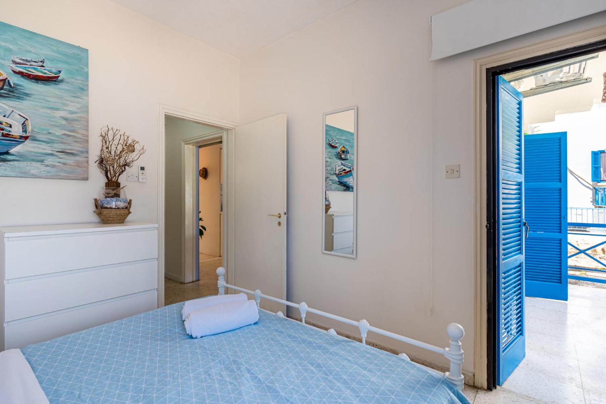 Sea Breeze 1-BR Apt in Pyla