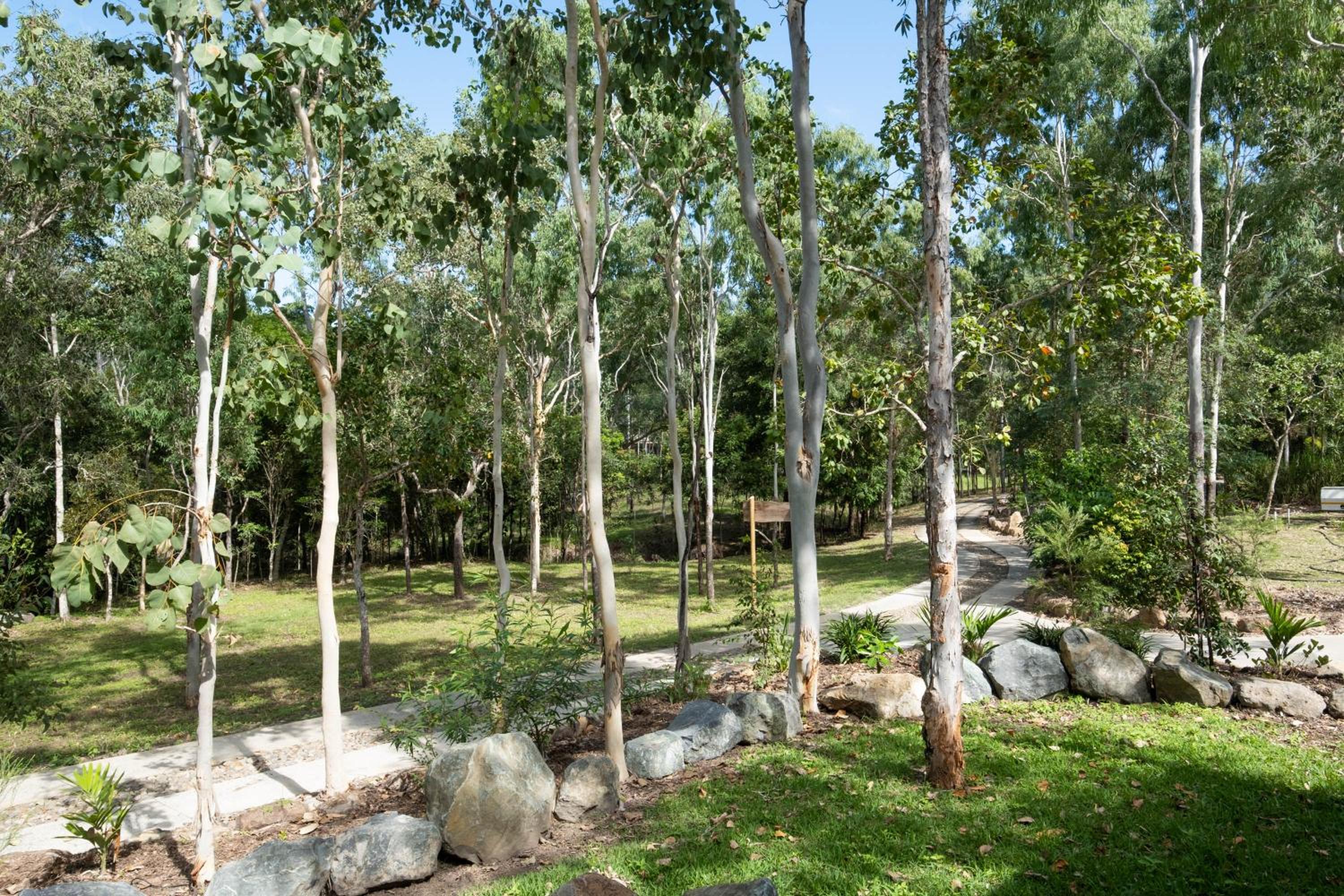 Airlie Beach Eco Cabins - Adults Only