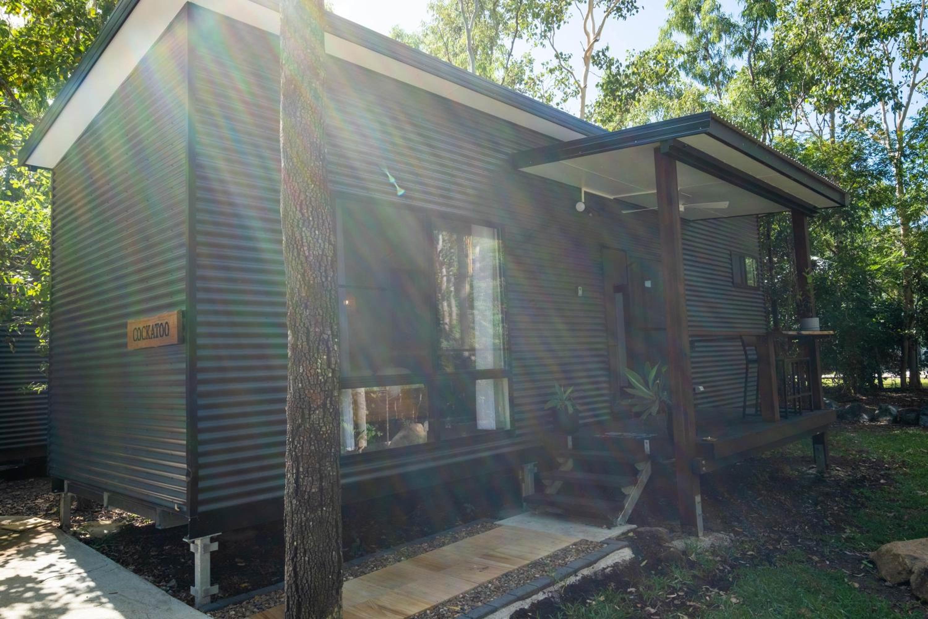 Airlie Beach Eco Cabins - Adults Only