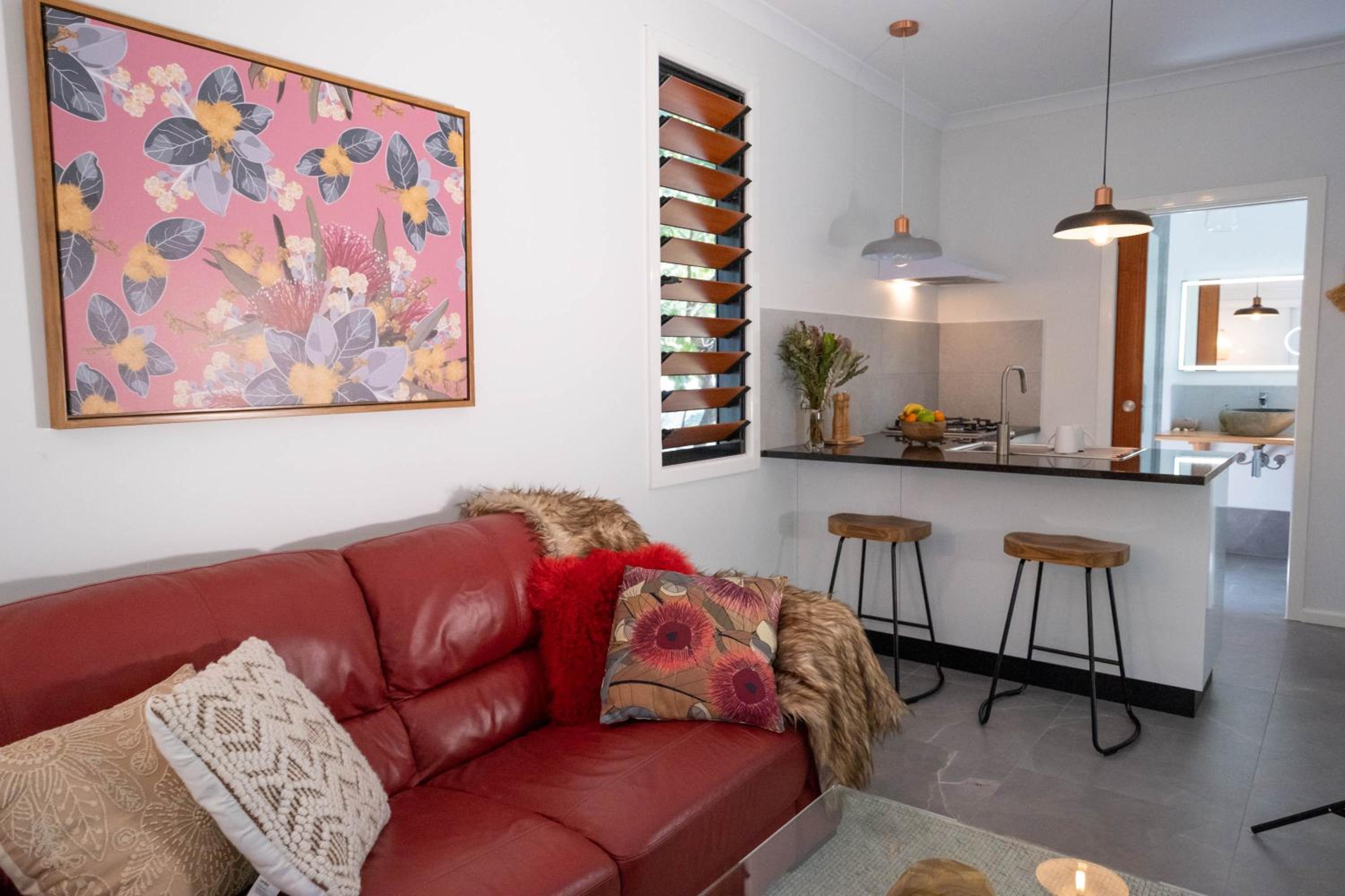 Airlie Beach Eco Cabins - Adults Only