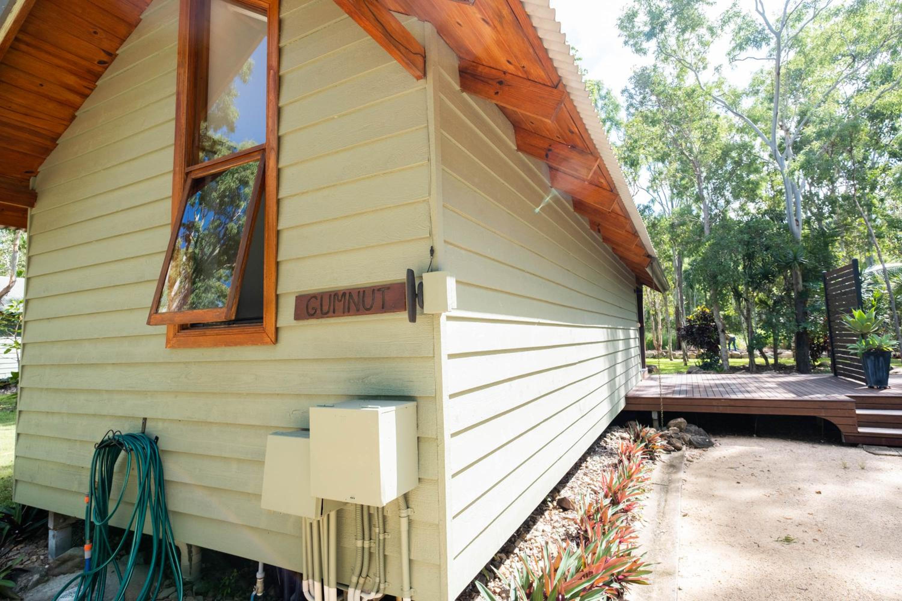 Airlie Beach Eco Cabins - Adults Only