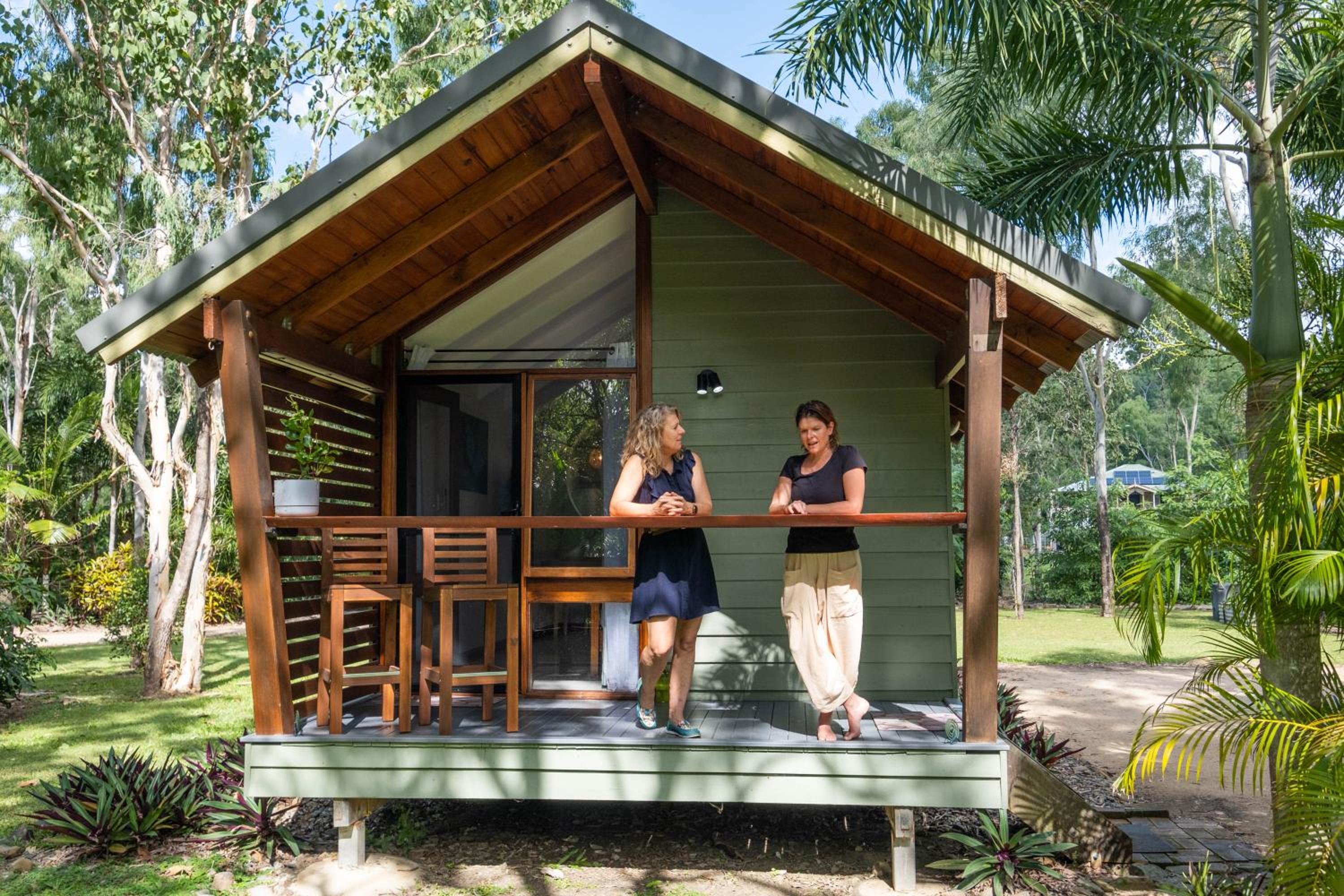 Airlie Beach Eco Cabins - Adults Only
