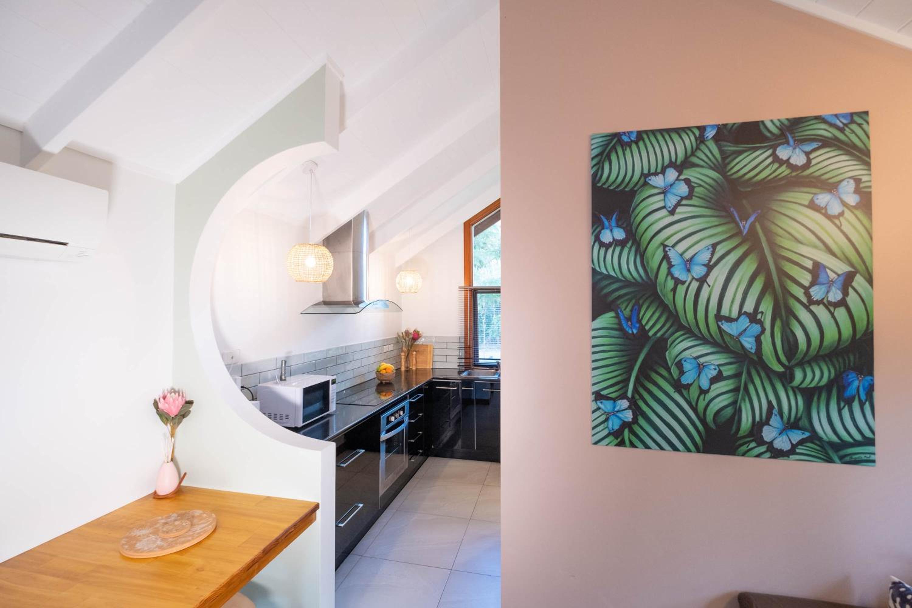 Airlie Beach Eco Cabins - Adults Only