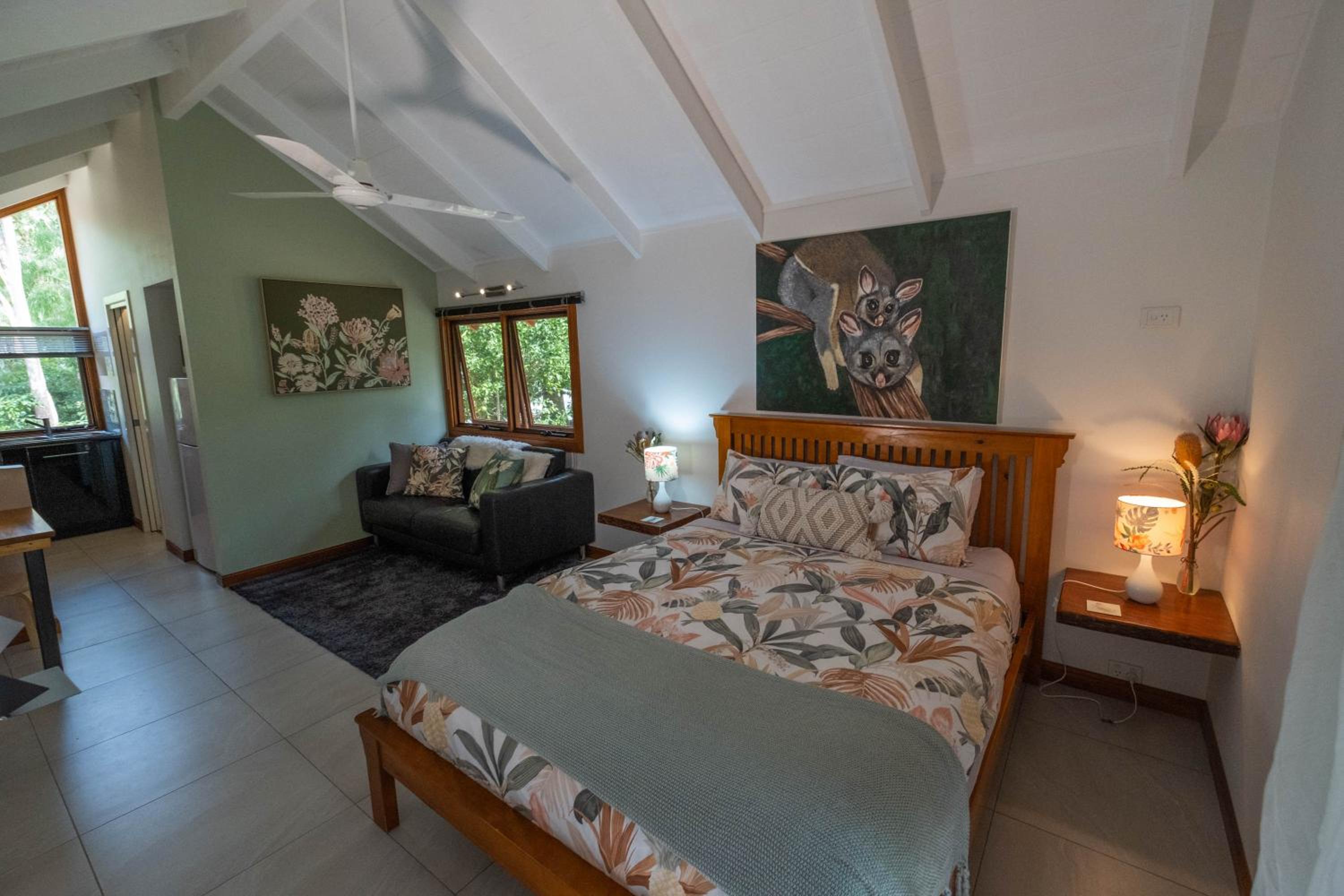 Airlie Beach Eco Cabins - Adults Only