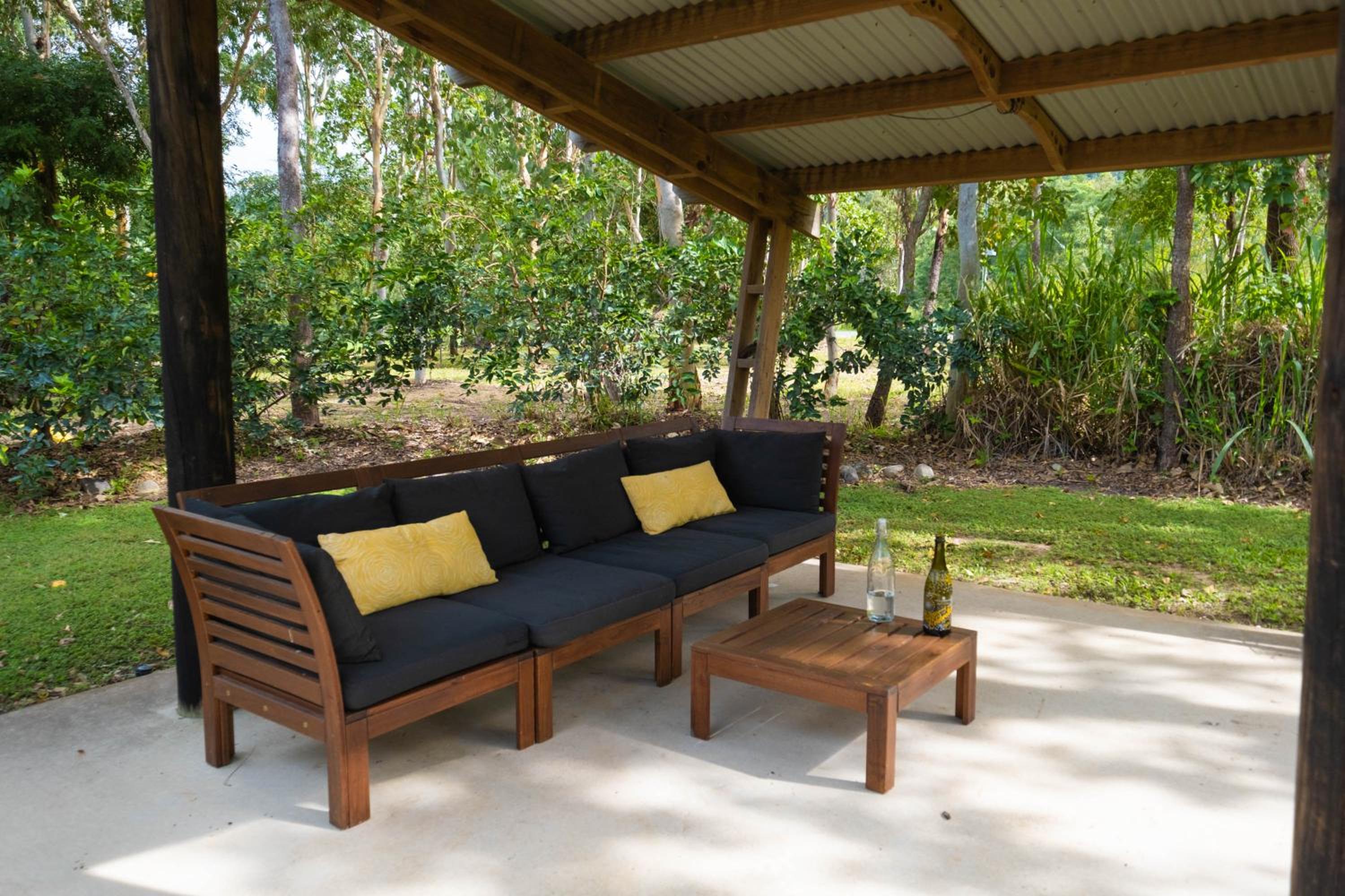 Airlie Beach Eco Cabins - Adults Only