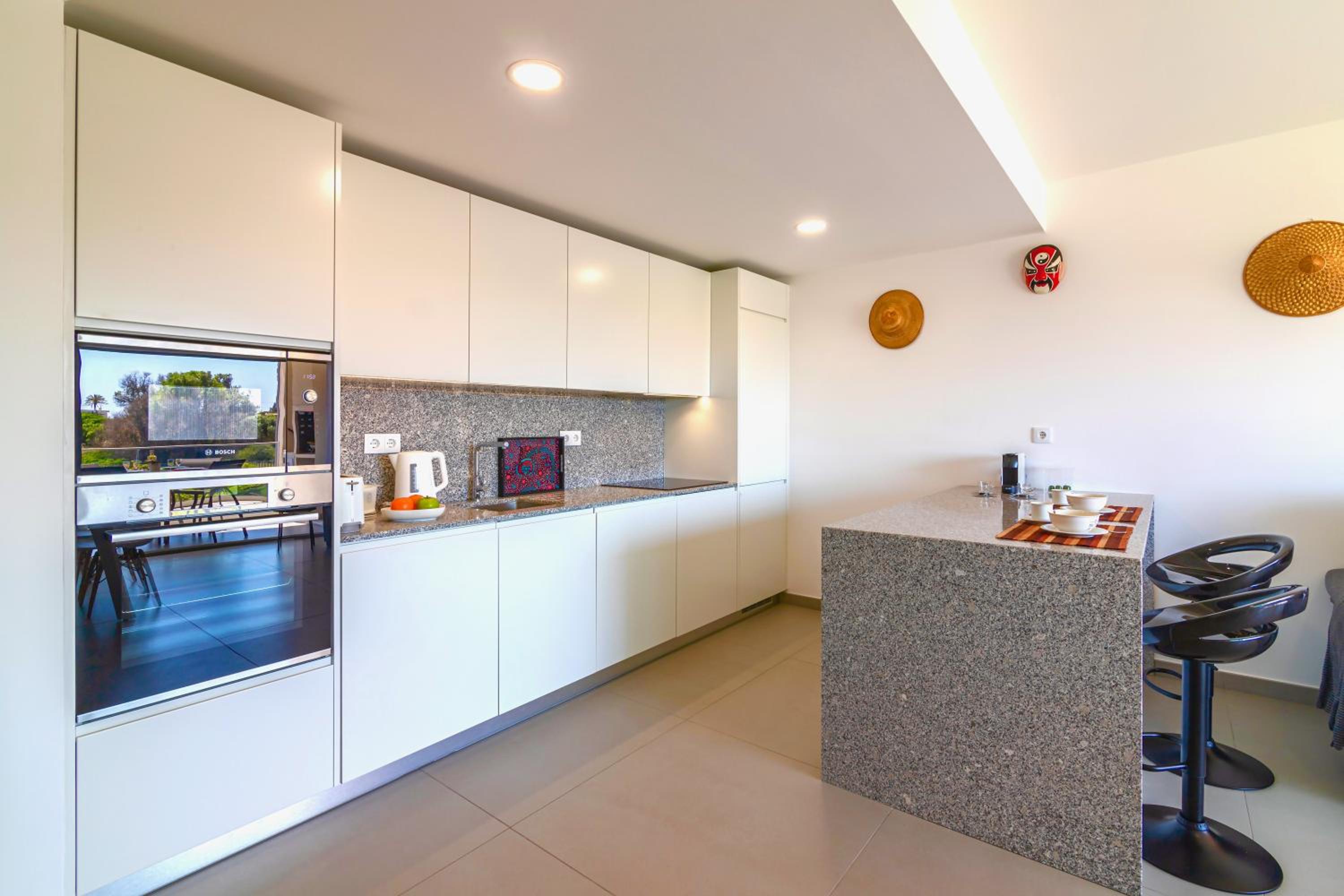 Marvell Design with heated pool&Playground view 4