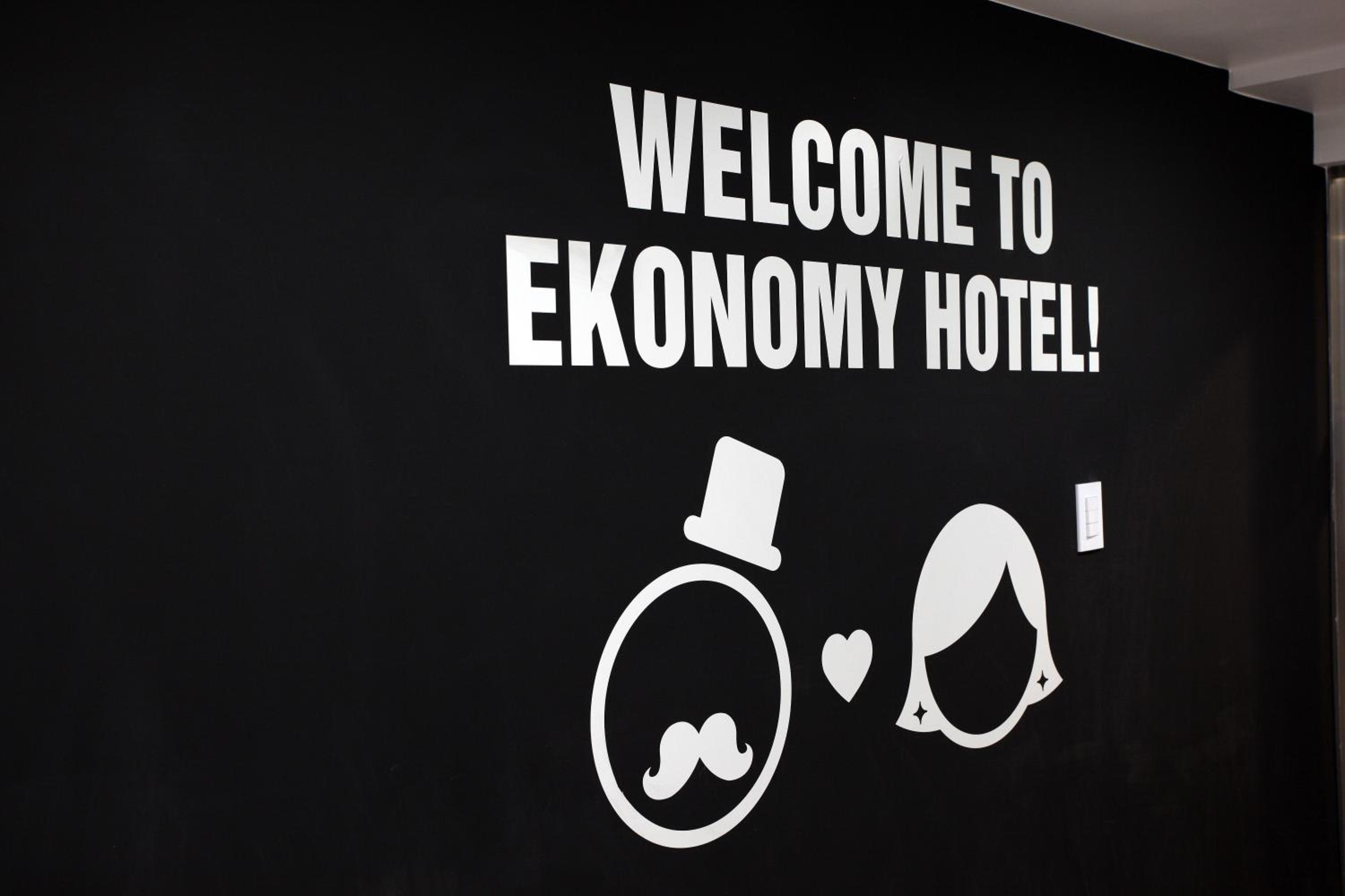 Ekonomy Hotel Myeongdong Premier