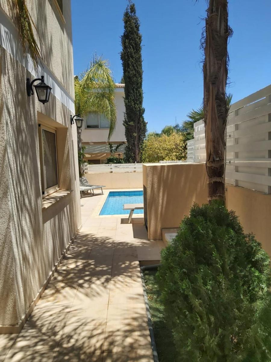 Anthorina Villa 16