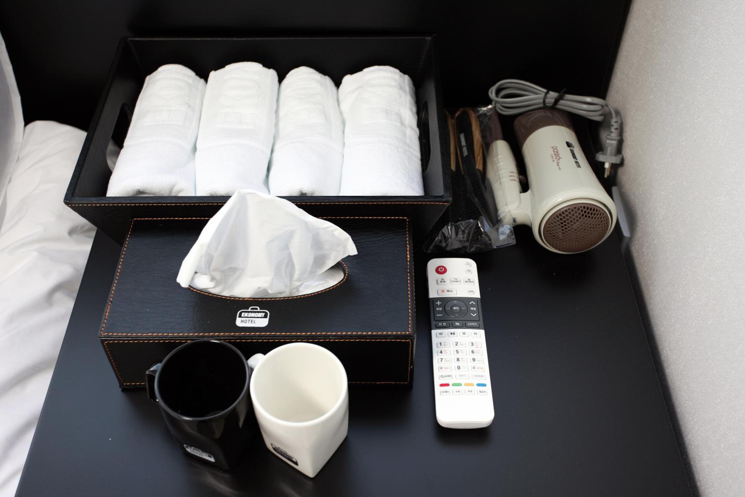 Ekonomy Hotel Myeongdong Premier