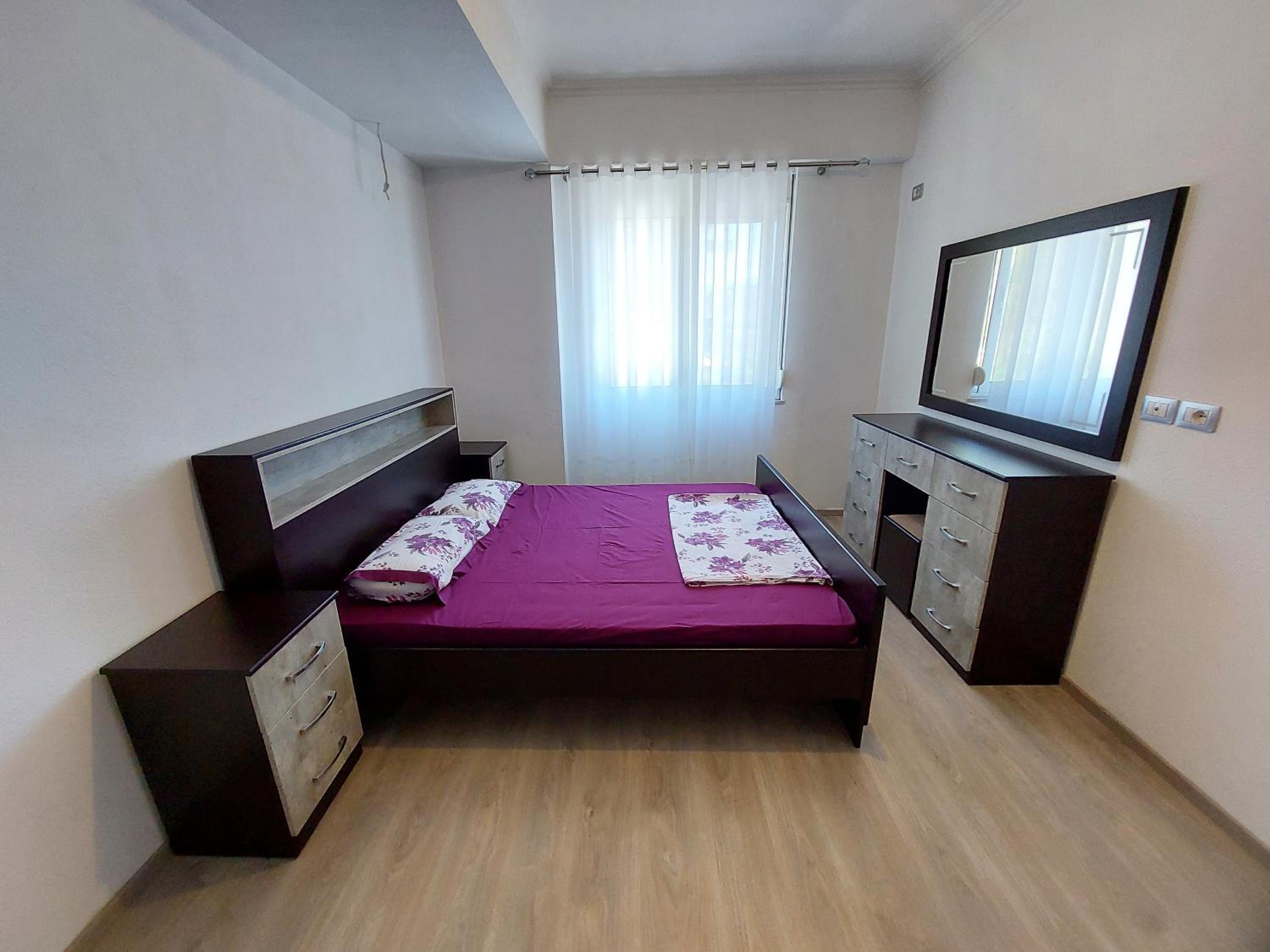 Tina's 1-bedroom condo apartment
