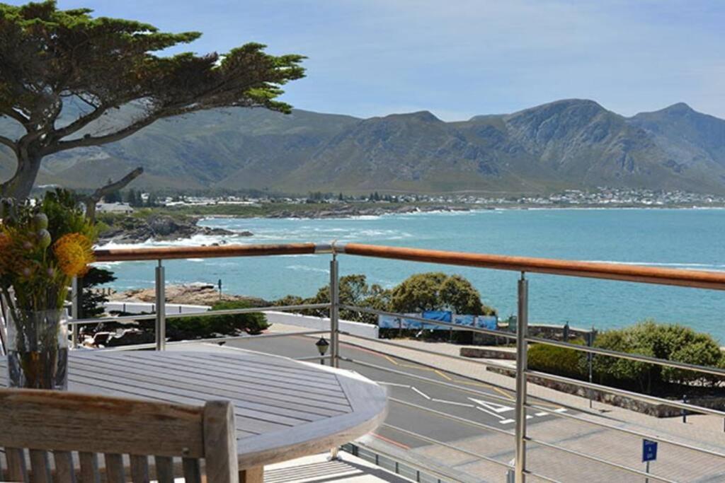 Hermanus Seaview Apartment view 4