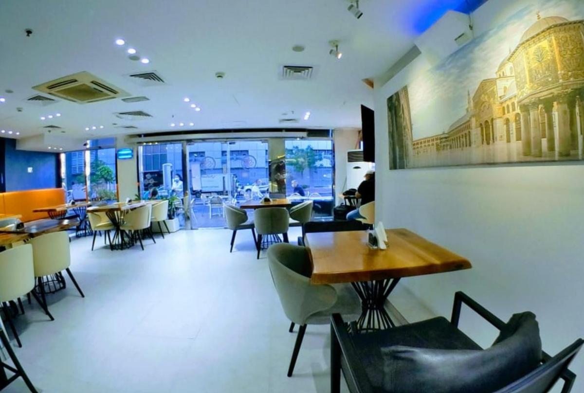 High Floor with city skyline & Burj khalifa view 3 bedroom unit marina