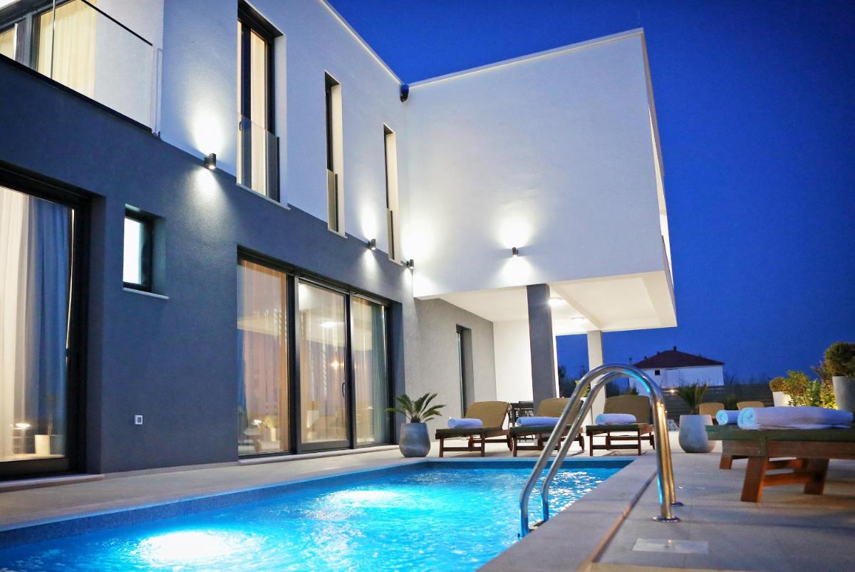Villa Seabatical view 4