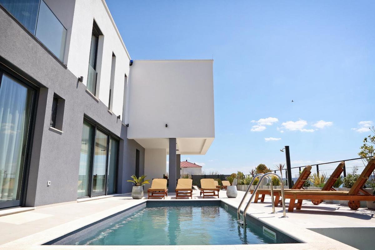Villa Seabatical view 2
