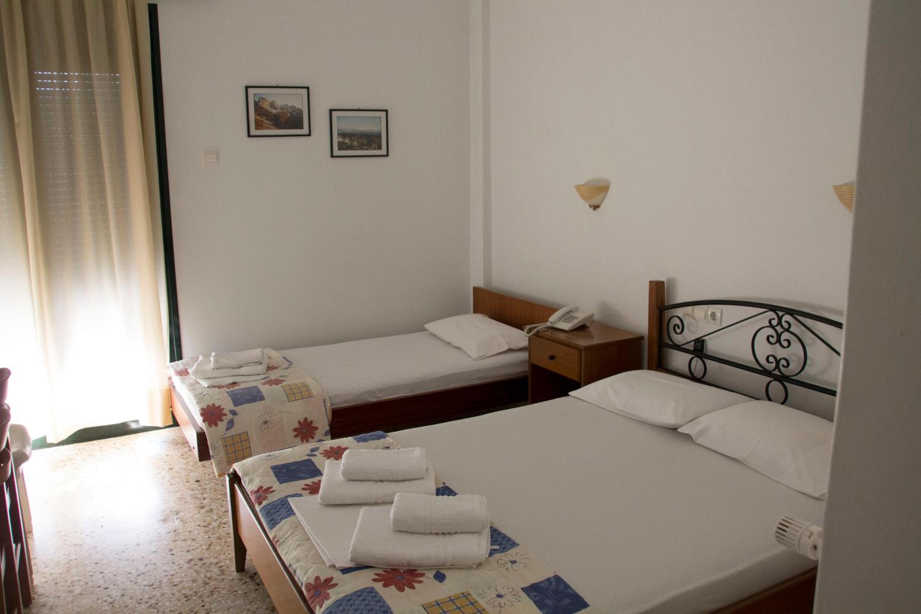 Anixis Hotel