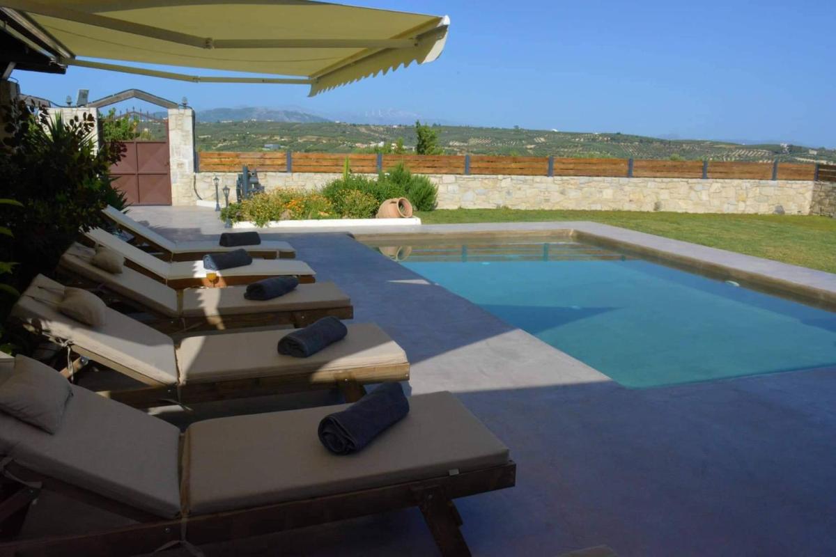 Villa Gina Luxury Maisonette view 4