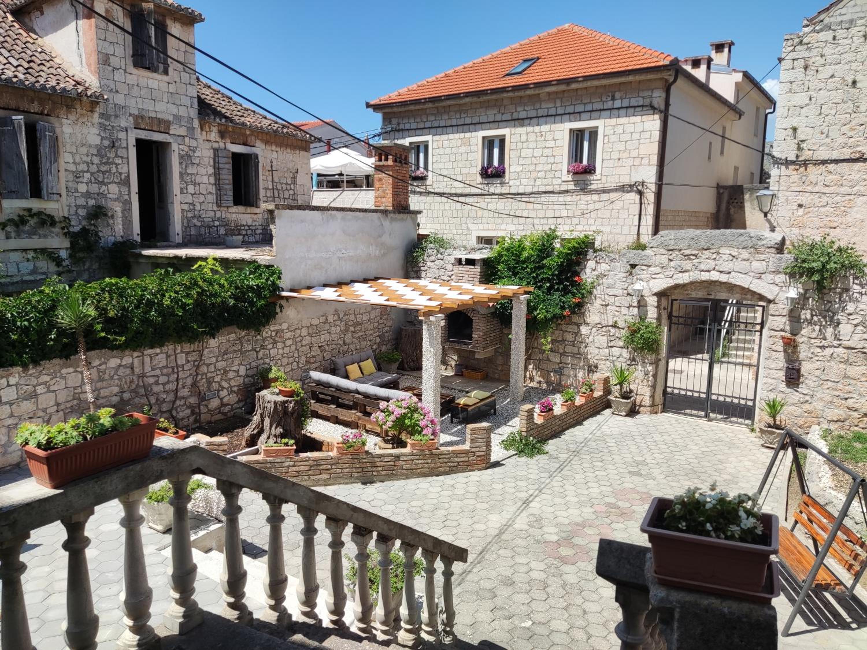 Guest House Exalto