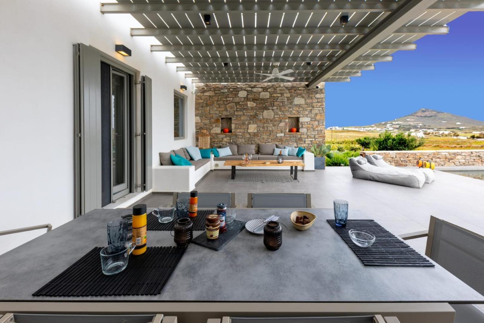 Villa Cactilia in Punda Beach Paros for 8 with private pool view 2