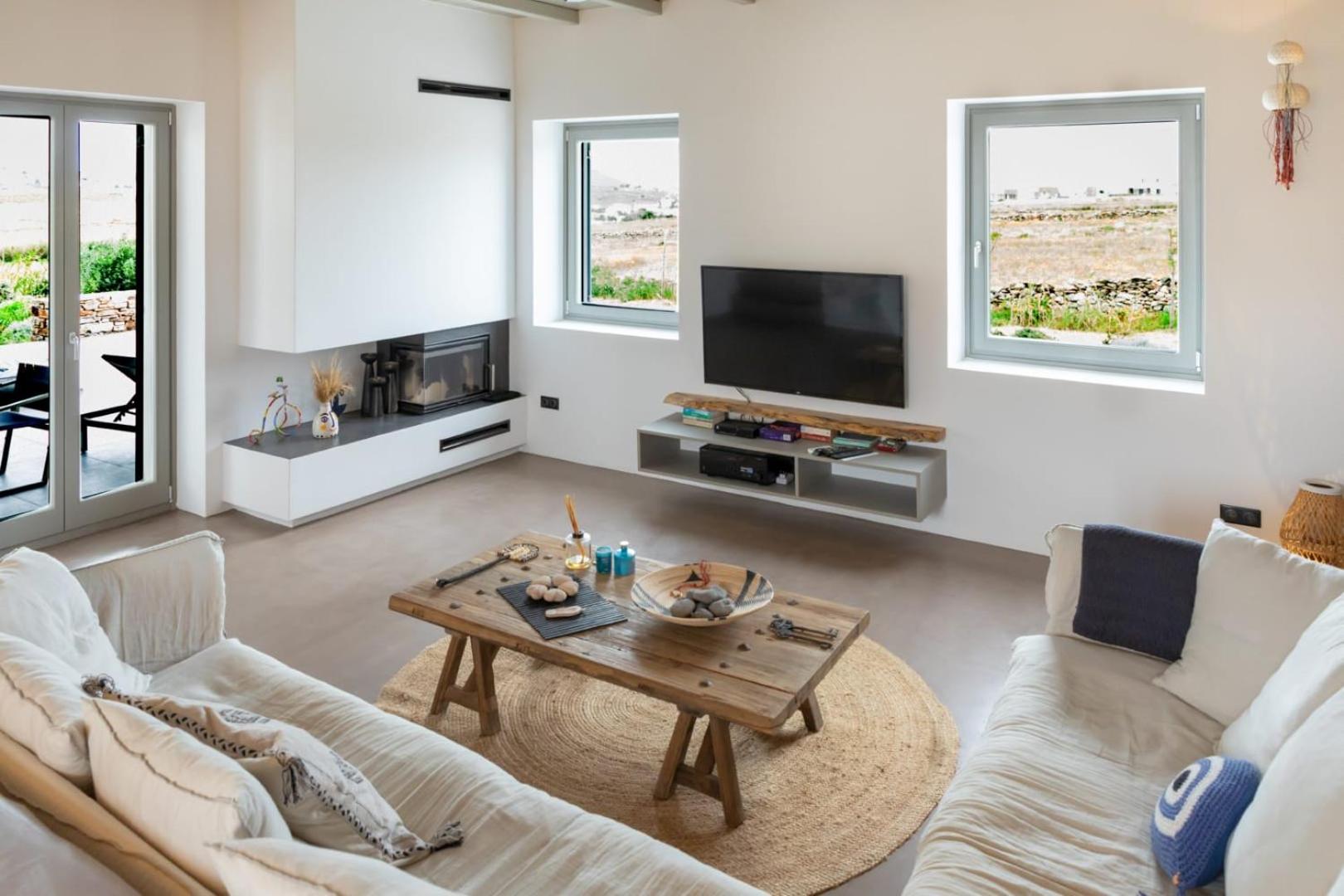 Villa Cactilia in Punda Beach Paros for 8 with private pool view 5
