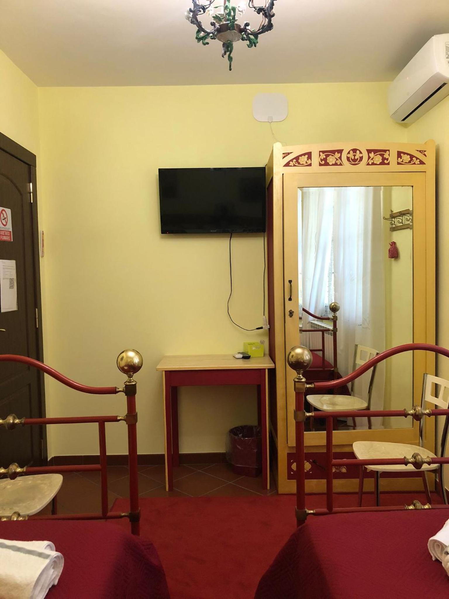 Photo 8