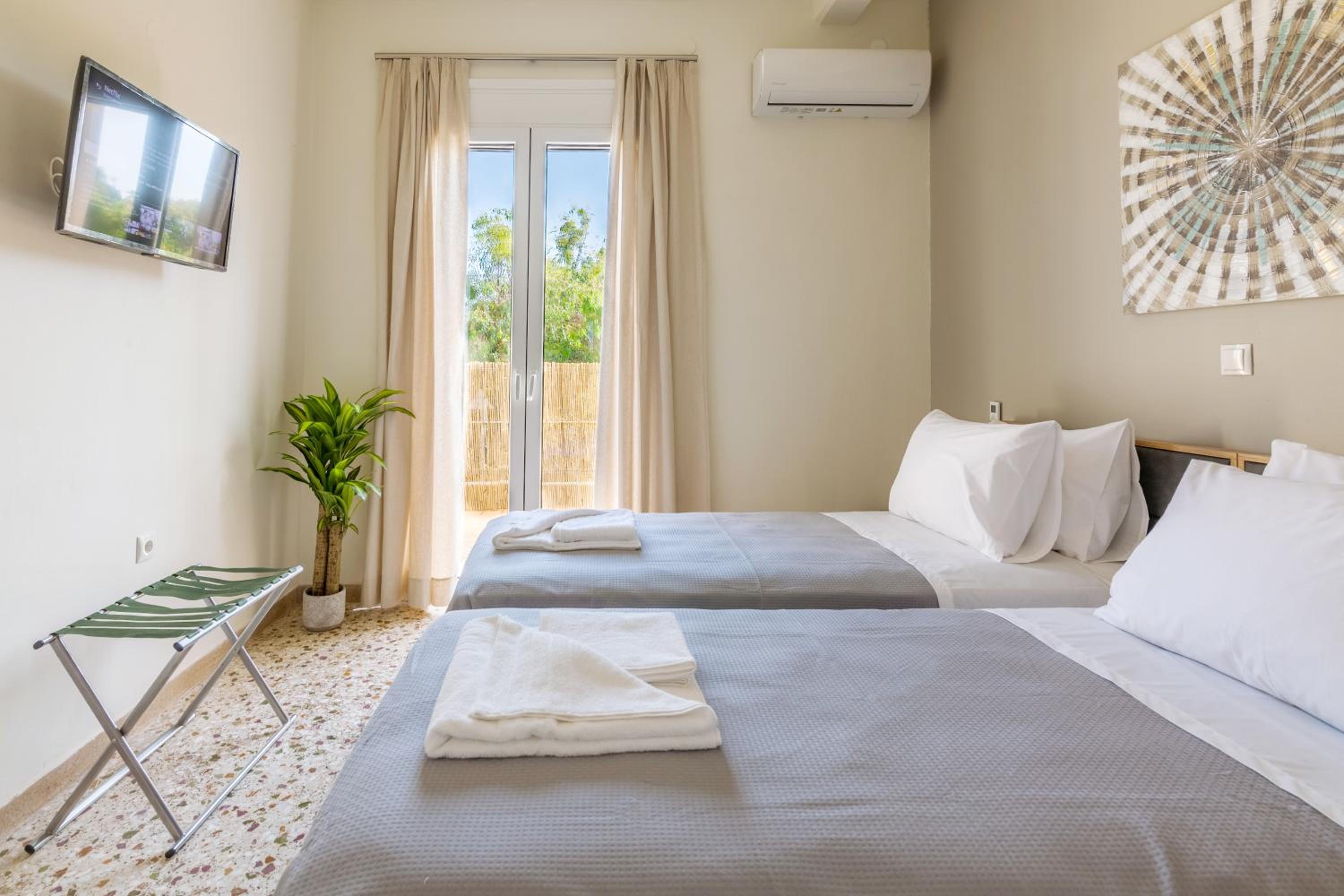 Renaissance Apartment, feeling the heartbeat of Rethymno! view 3