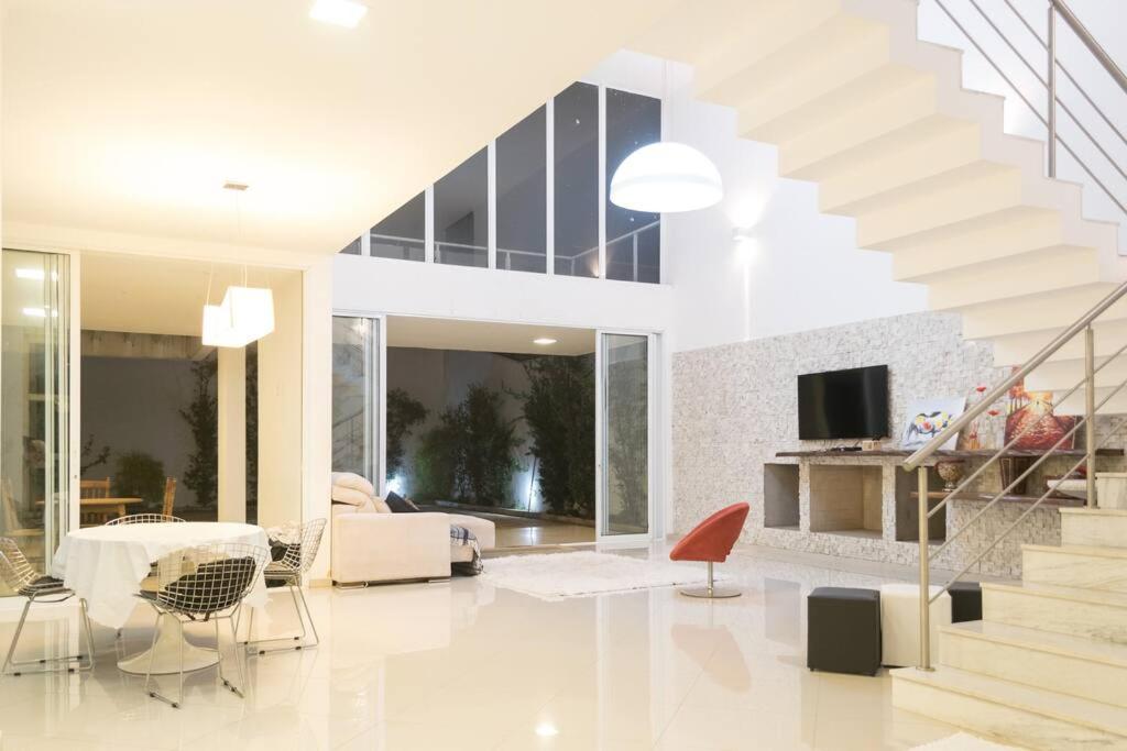 Casa Moderna e Contemporânea