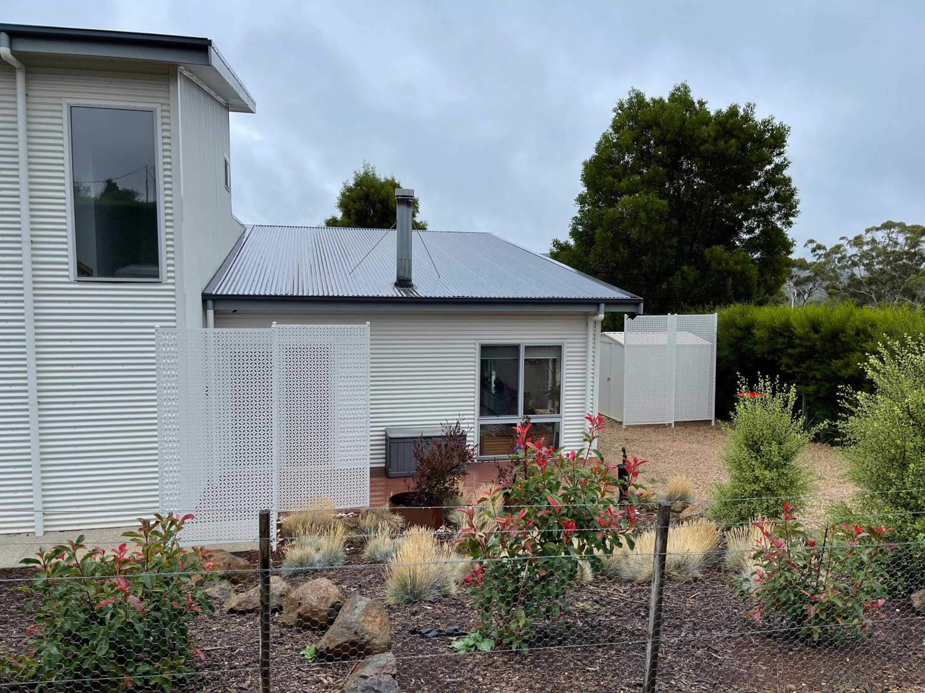 Damais - 4 king or 8 single beds WiFi, Netflix, Alexa, pet friendly
