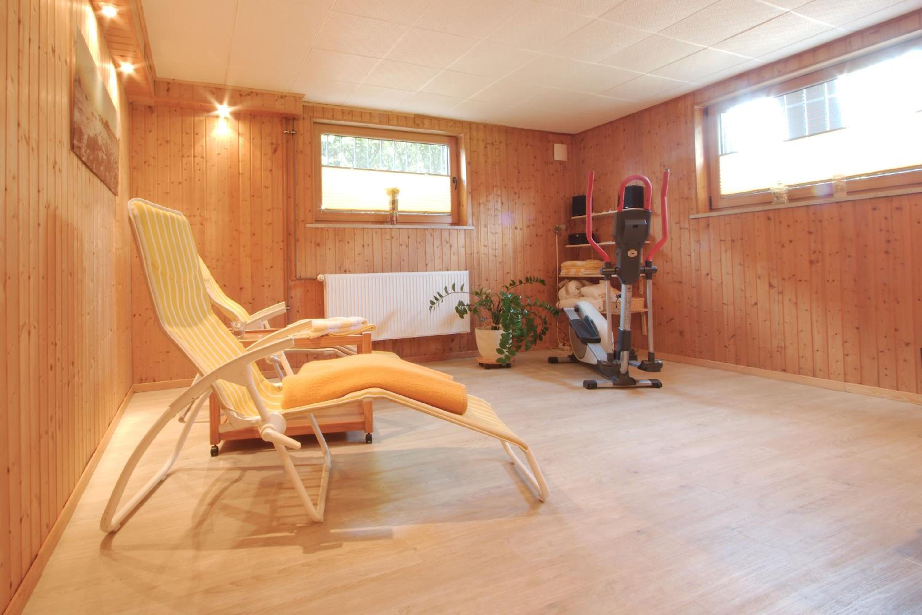 Zwei Ferienwohnungen Ankerpatz 70 qm mit Loggia Puppenstube 50 qm mit Gartenterrasse in Hagenburg nahe Steinhuder Meer - Property Image 24