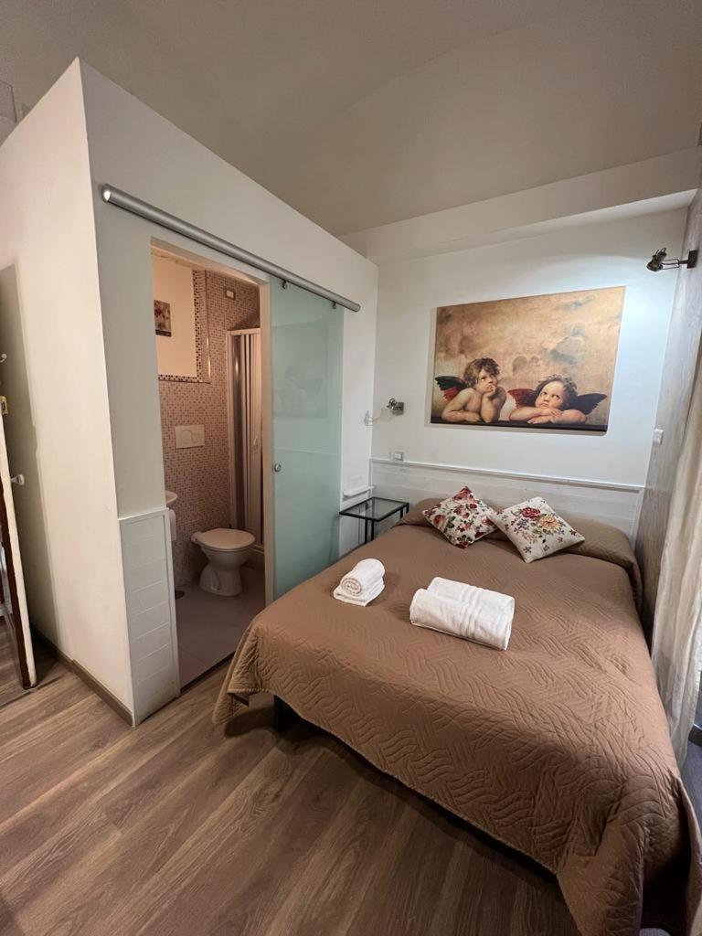 Marcelina vaticans rooms