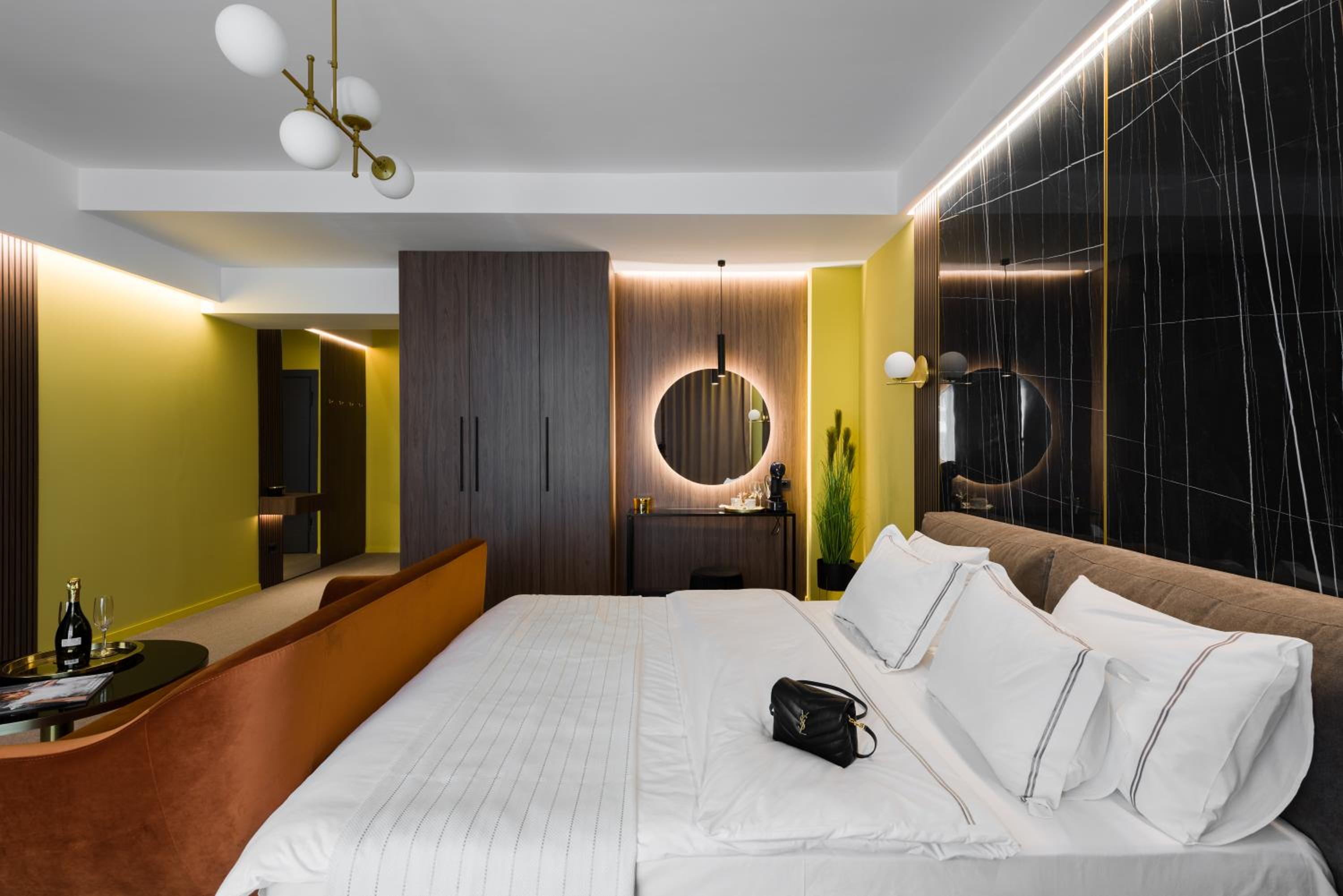 Luxury Sahara Noir Mamaia Nord view 3